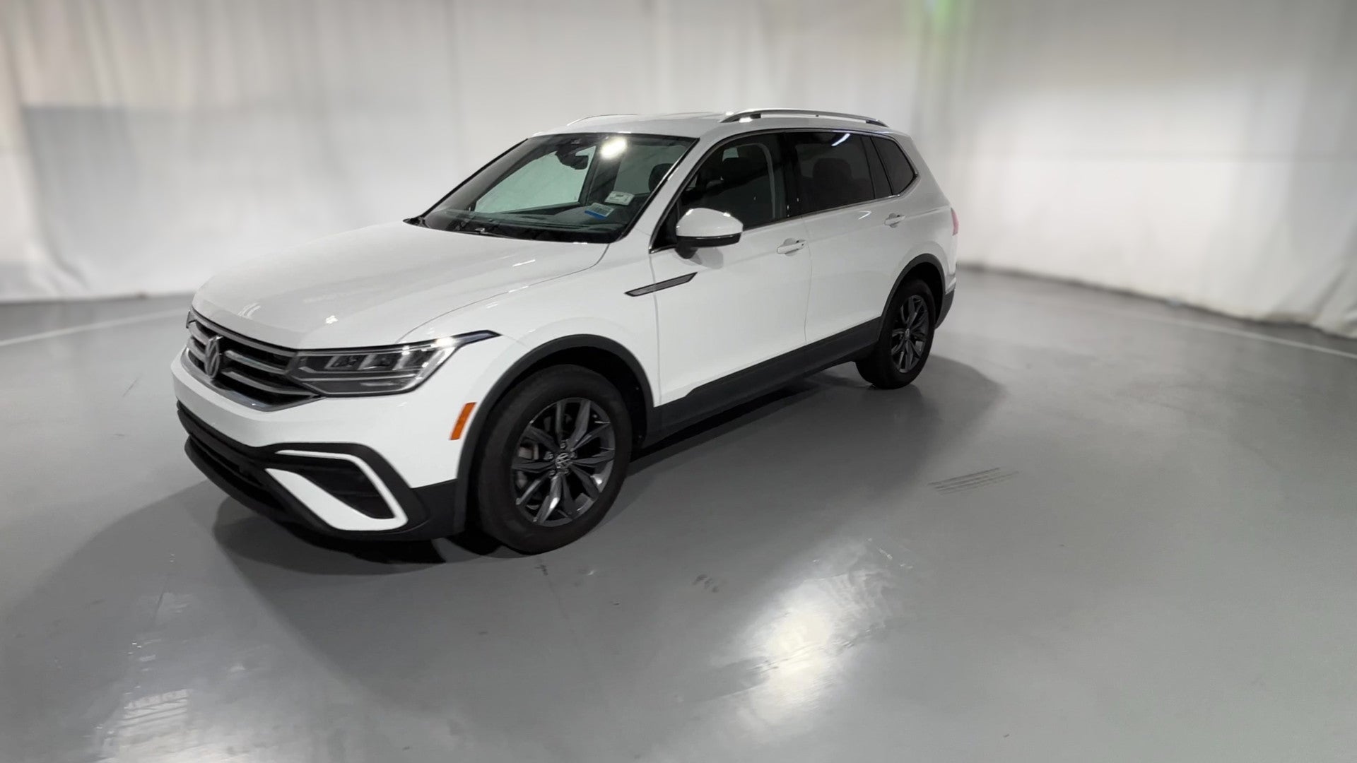 2022 Volkswagen Tiguan vehicle photo