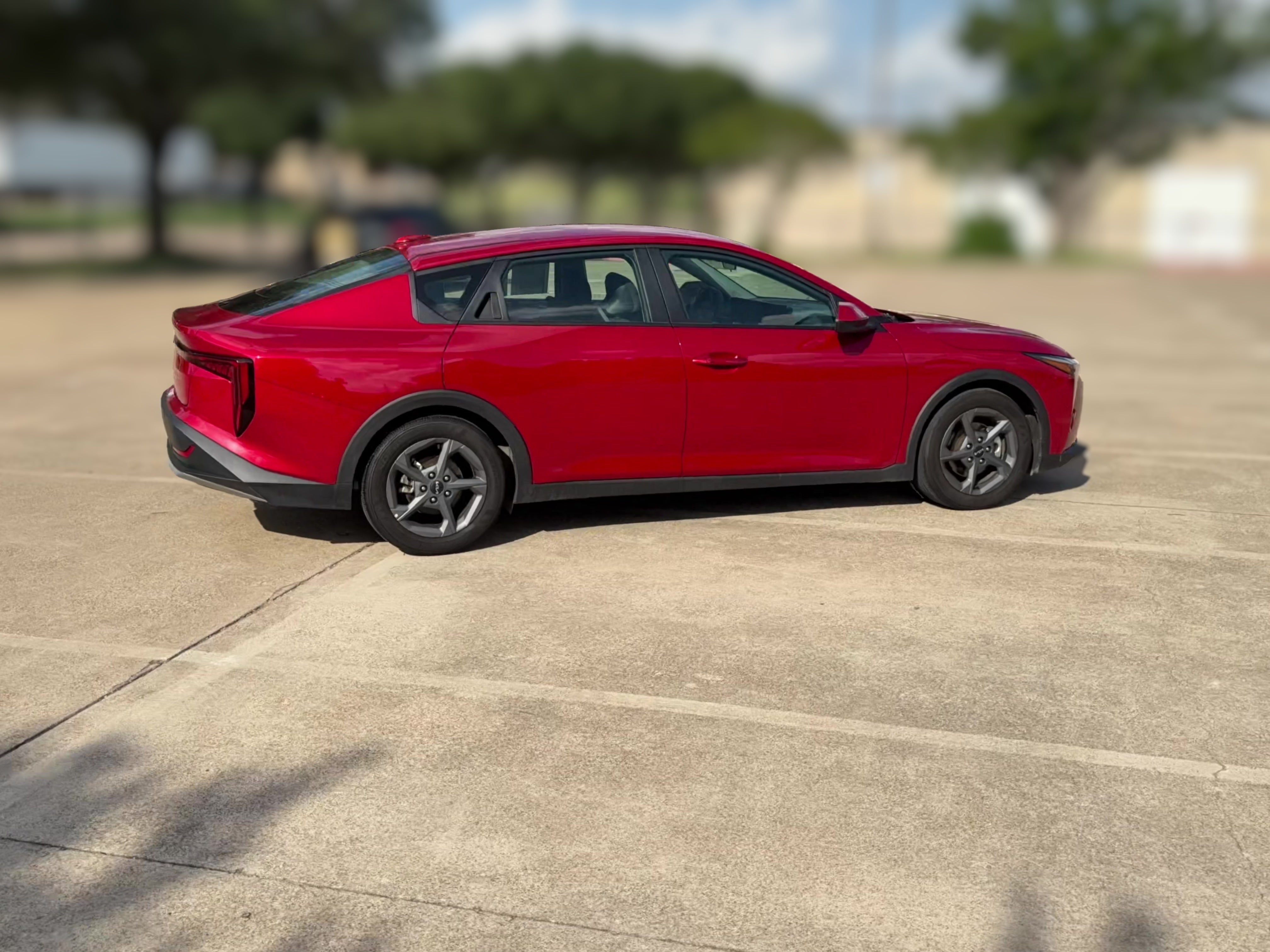2025 Kia K4 LXS - Photo 32