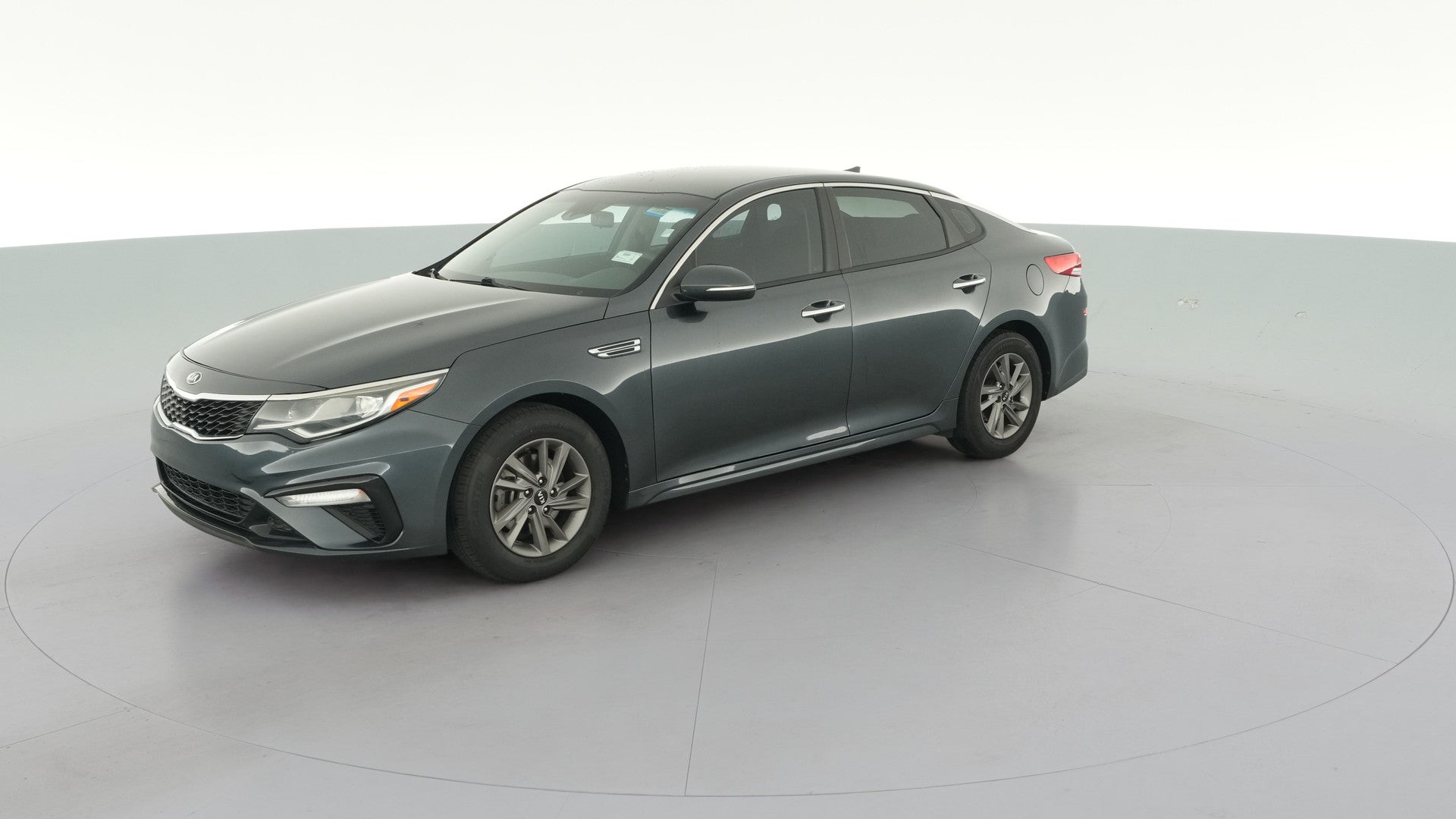 2020 Kia Optima vehicle photo