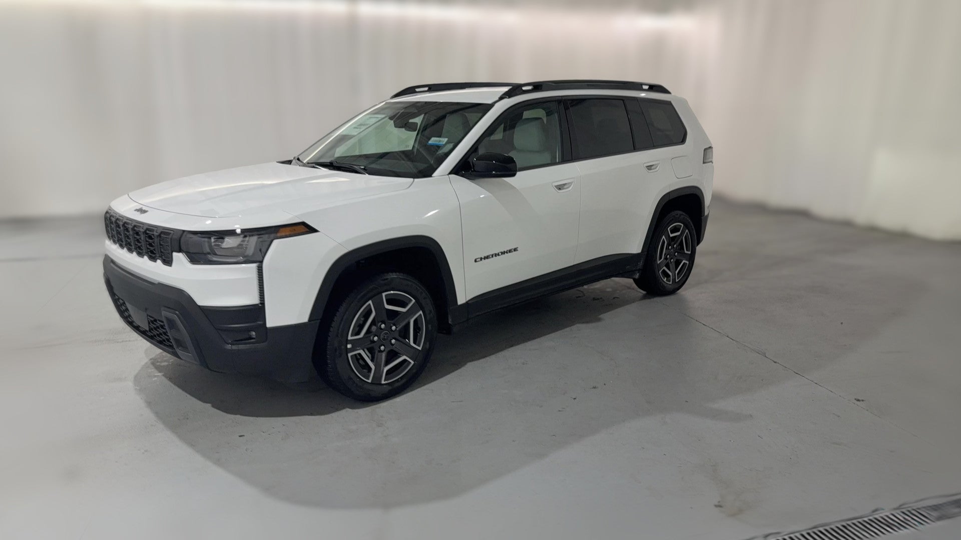 2026 Jeep Cherokee vehicle photo