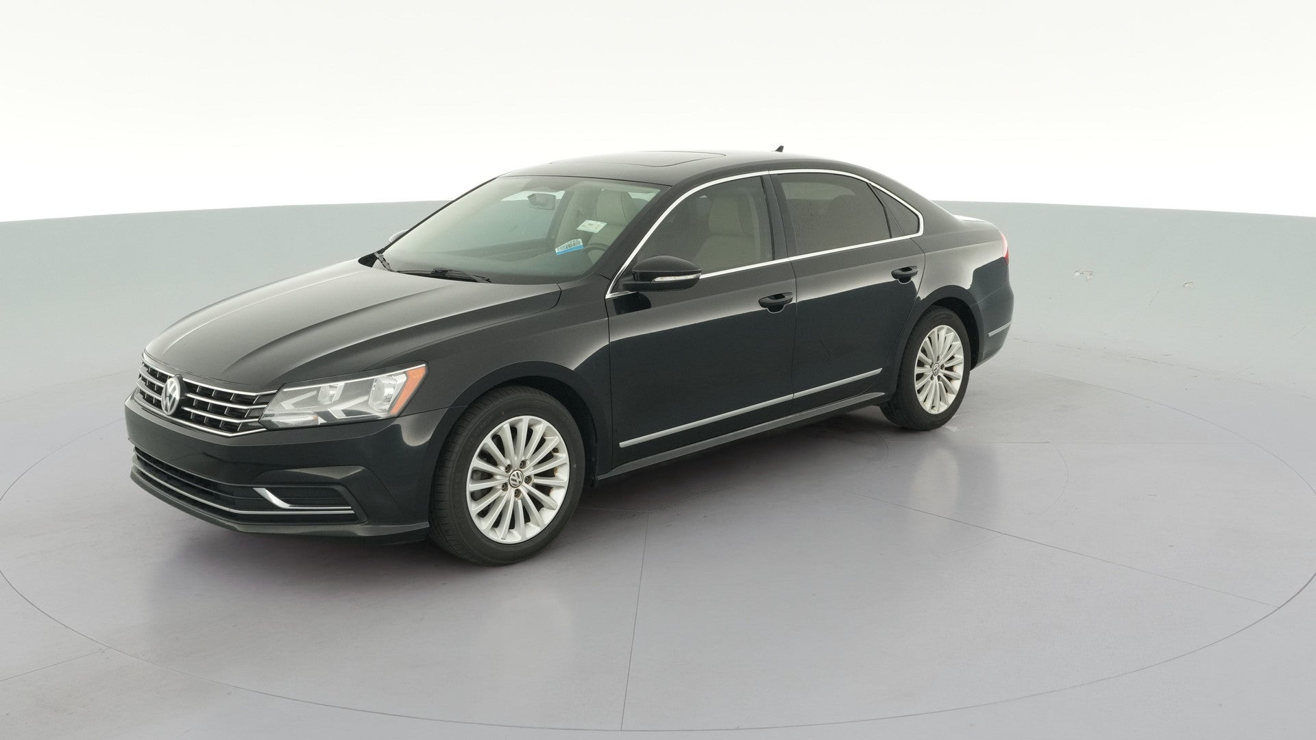 2017 Volkswagen Passat vehicle photo