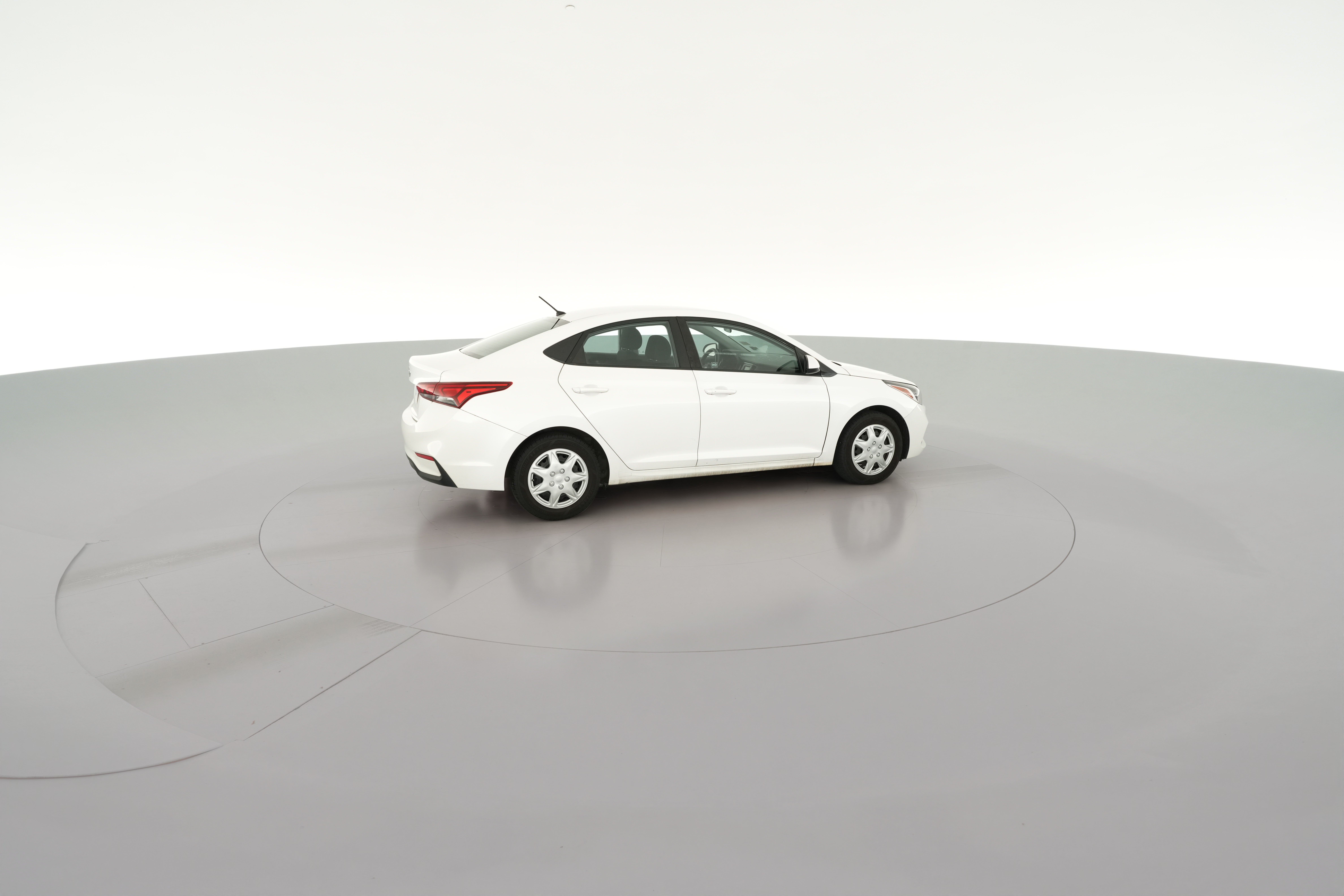2021 Hyundai Accent SE - Photo 29