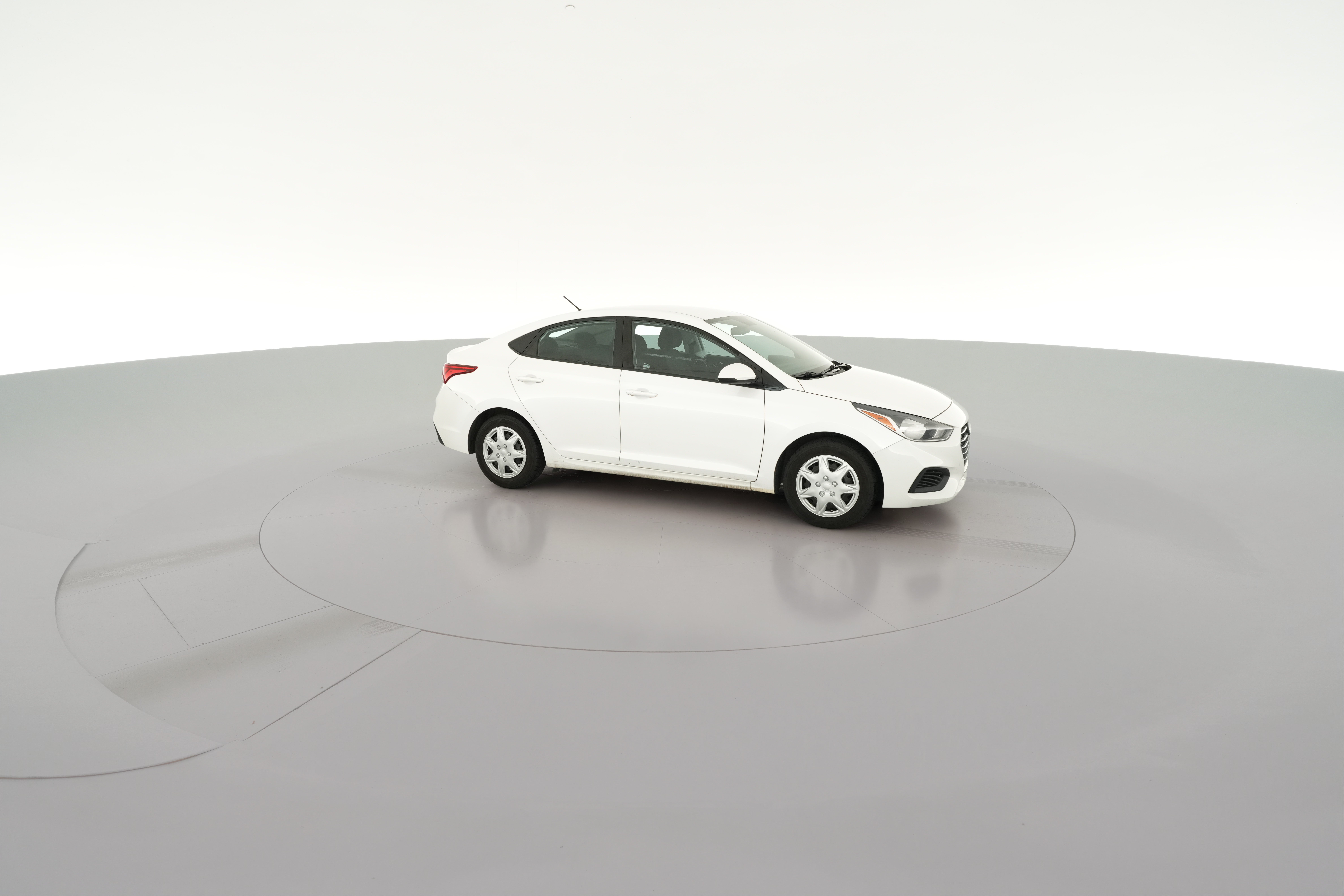 2021 Hyundai Accent SE - Photo 31