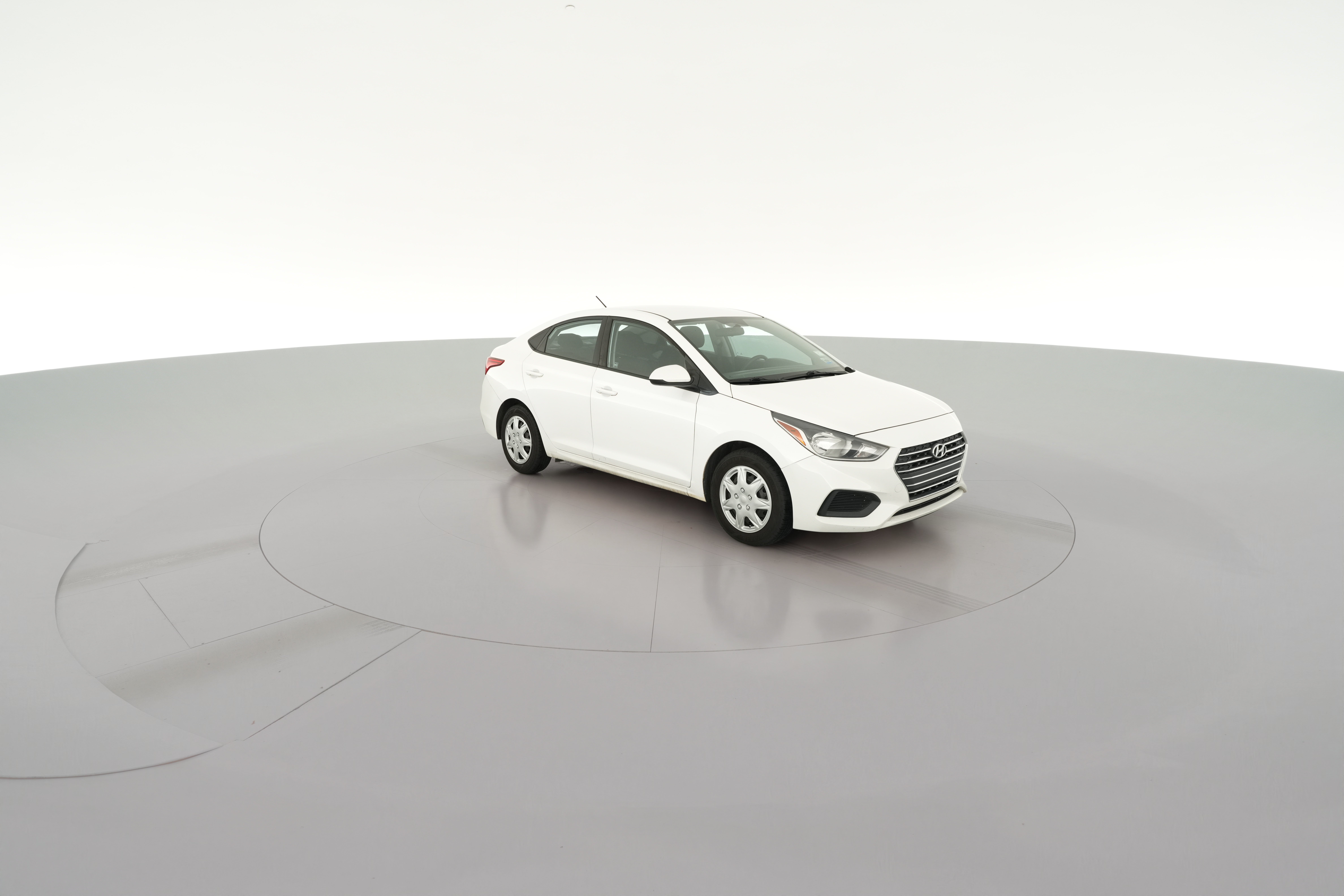 2021 Hyundai Accent SE - Photo 32