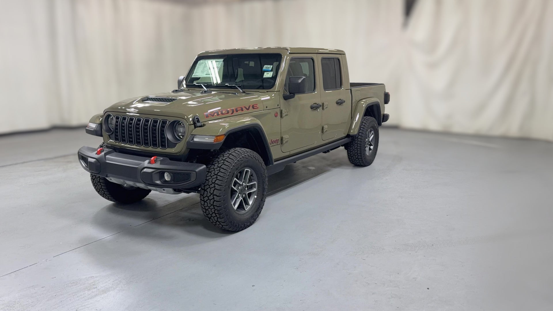 2026 Jeep Gladiator vehicle photo