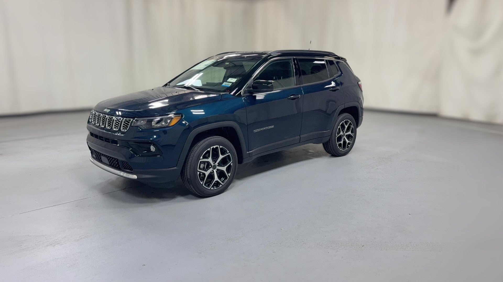 2026 Jeep Compass vehicle photo
