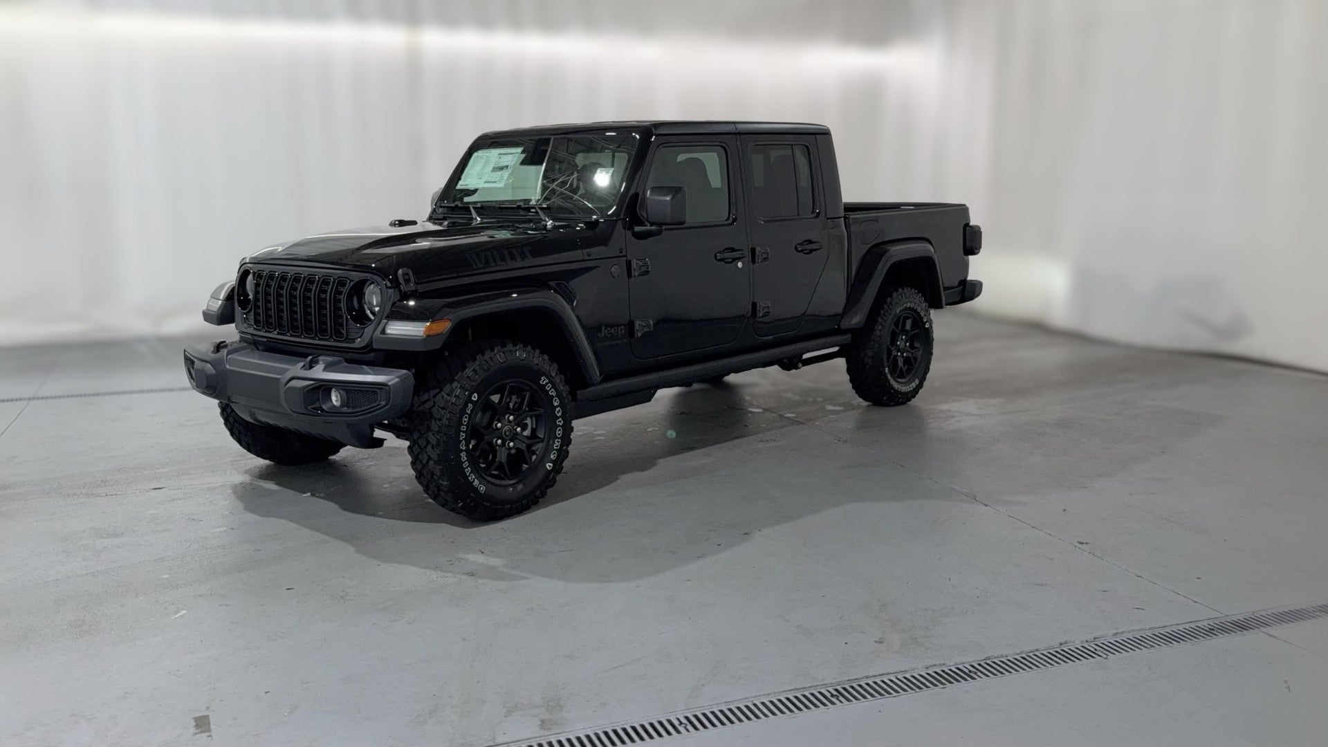 2026 Jeep Gladiator vehicle photo
