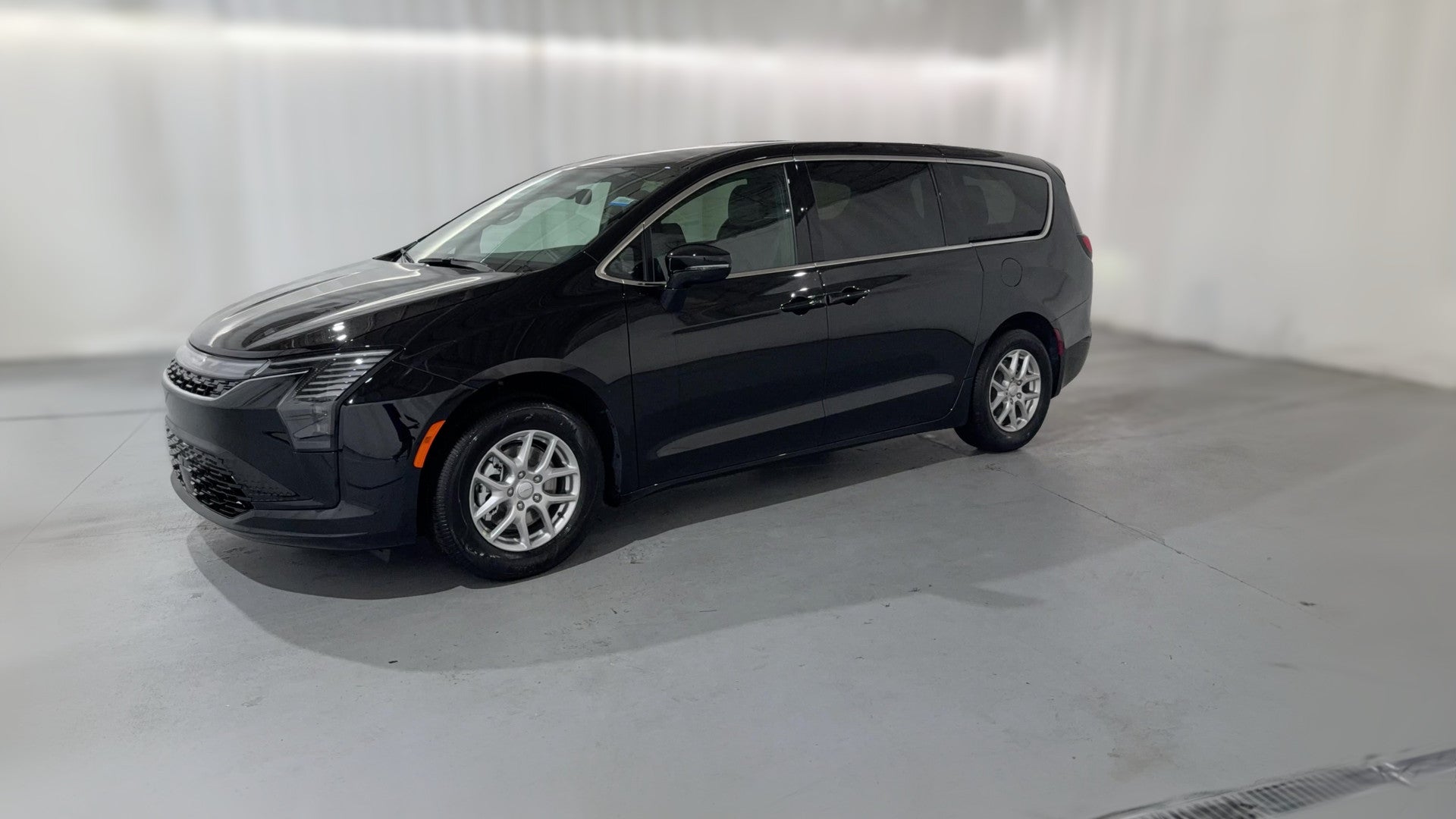 2027 Chrysler Pacifica vehicle photo