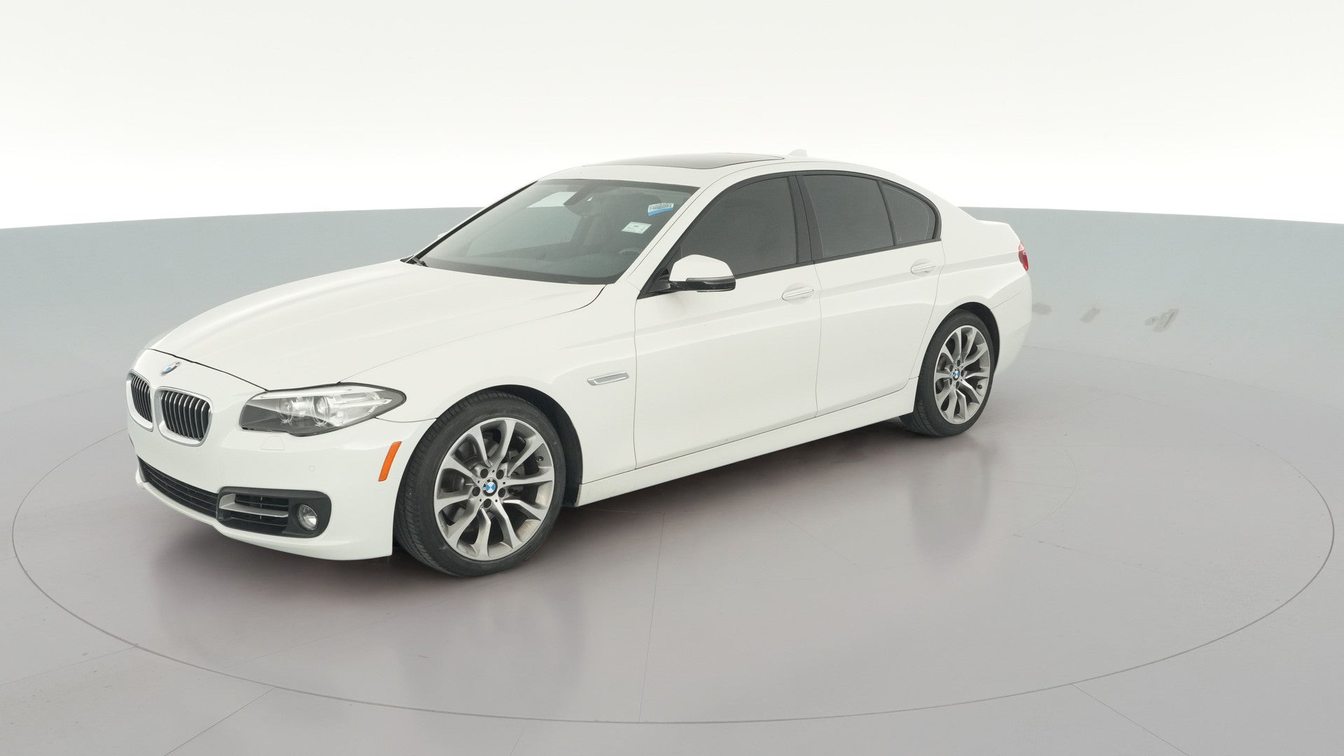 2016 BMW 5 Series vehicle photo
