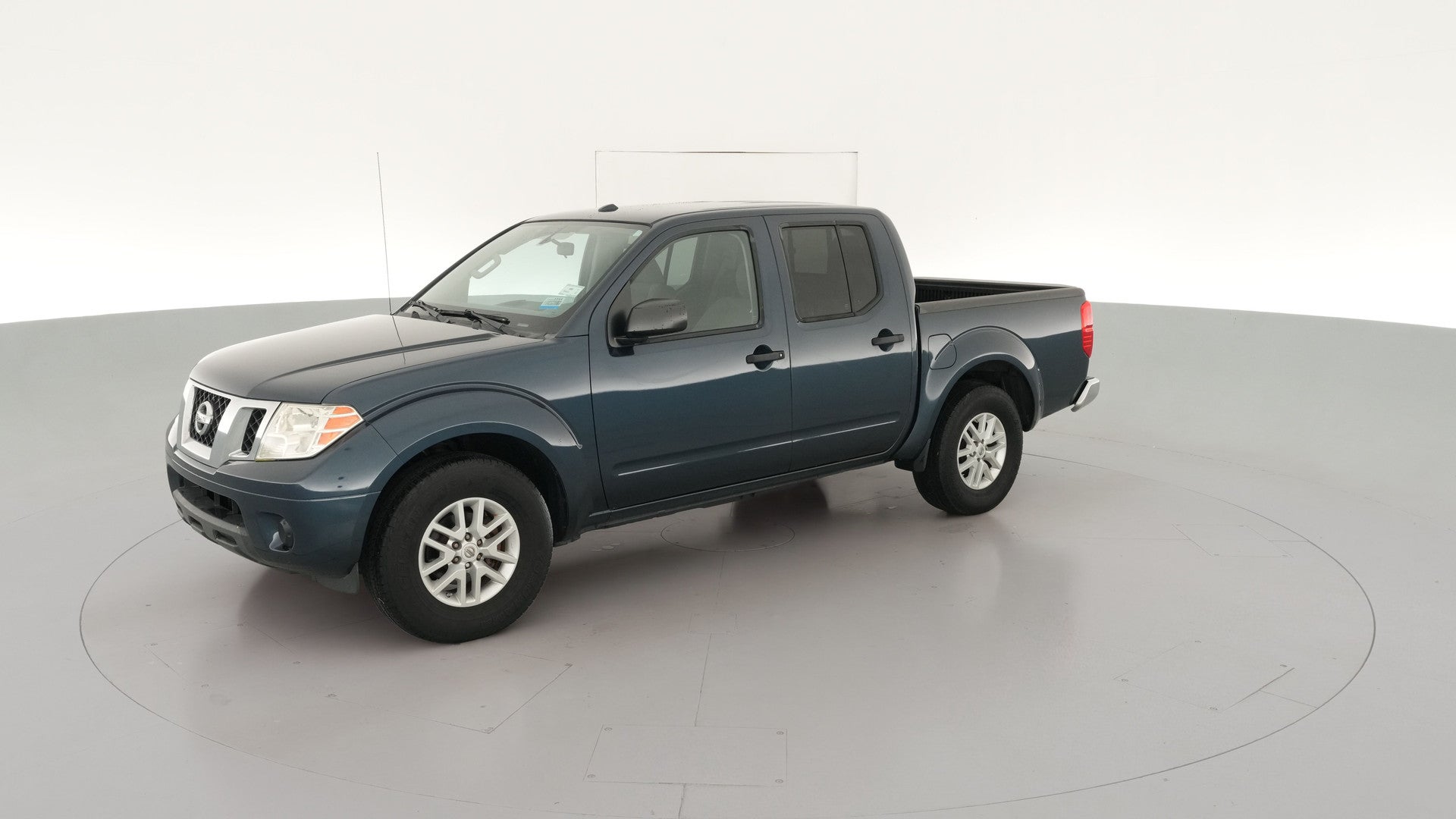 2016 Nissan Frontier Crew Cab vehicle photo