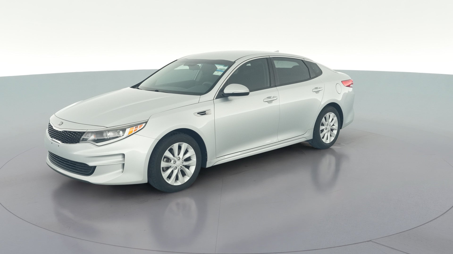 2018 Kia Optima vehicle photo