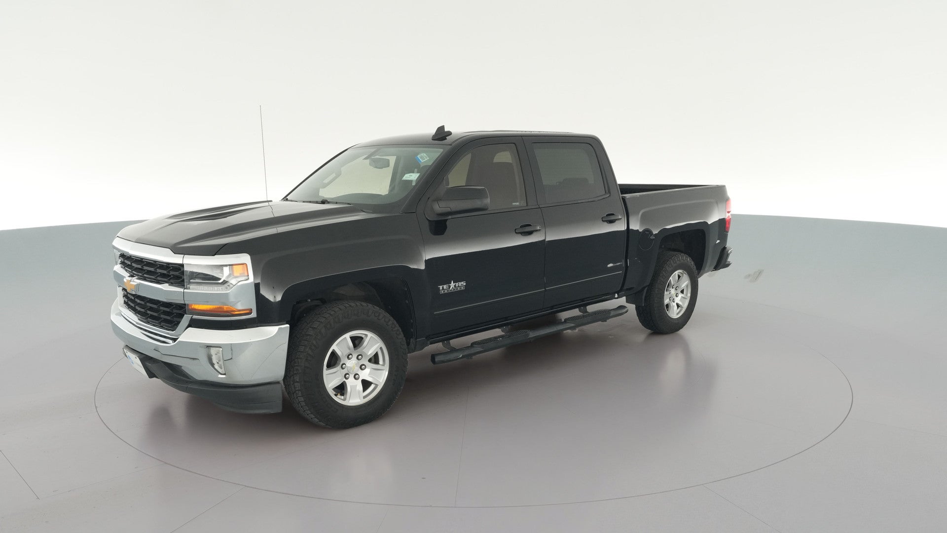 2018 Chevrolet Silverado 1500 Crew Cab vehicle photo