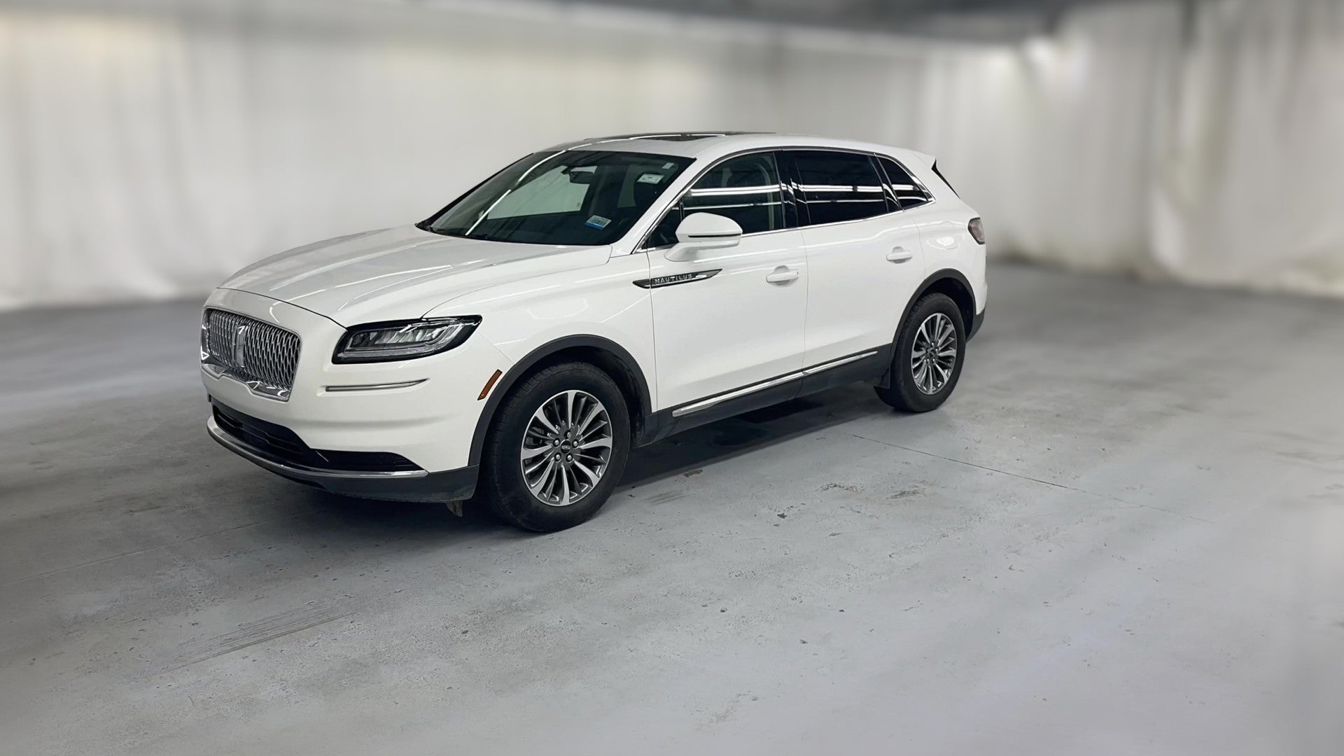 2023 Lincoln Nautilus vehicle photo