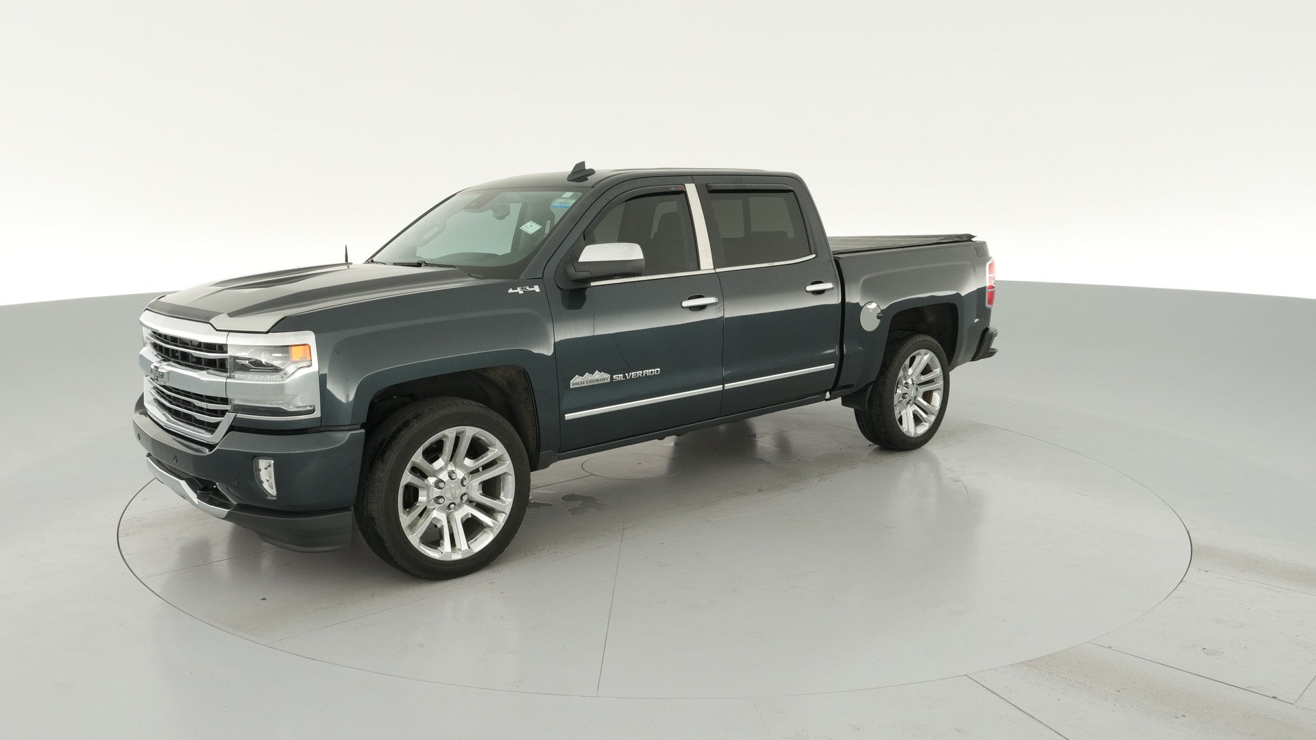 2018 Chevrolet Silverado 1500 Crew Cab vehicle photo