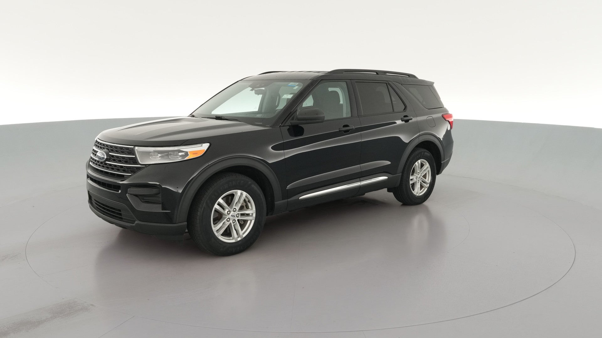 2021 Ford Explorer vehicle photo