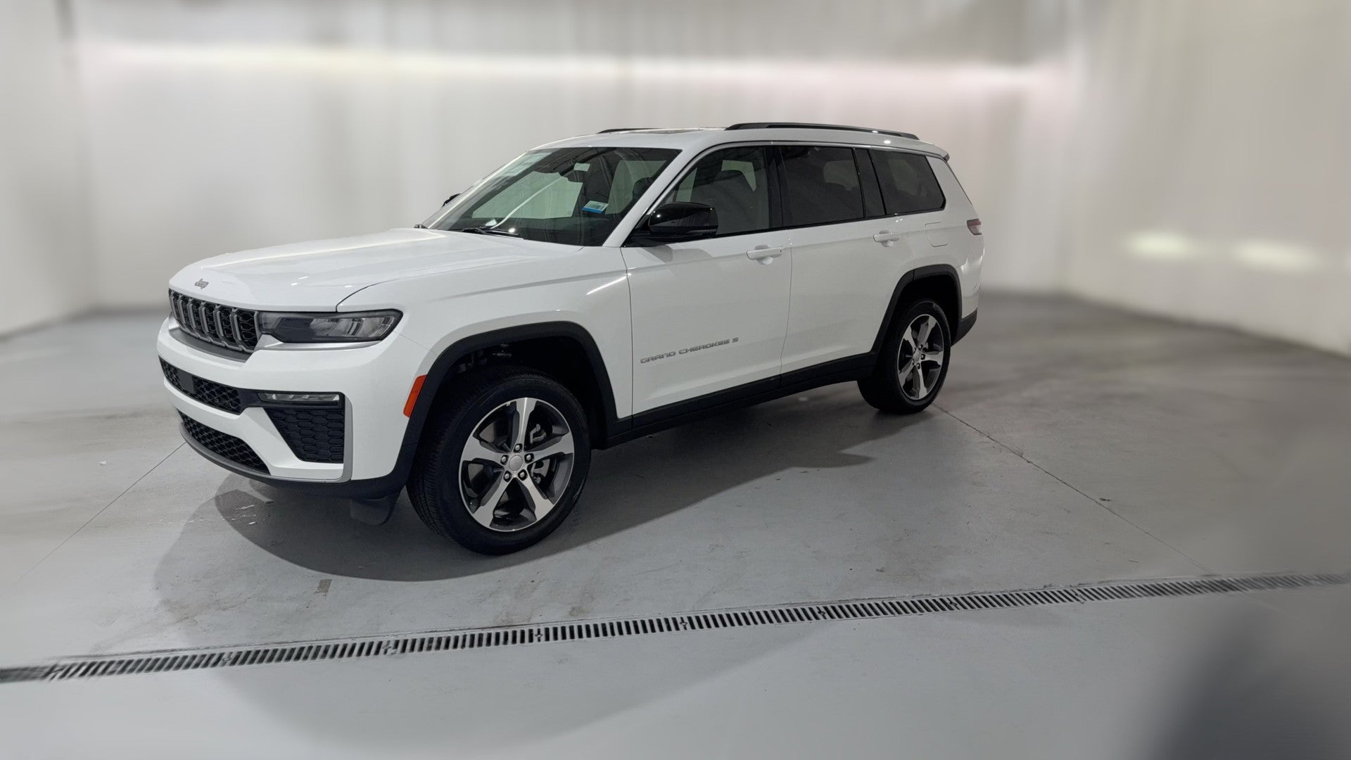 2026 Jeep Grand Cherokee L vehicle photo