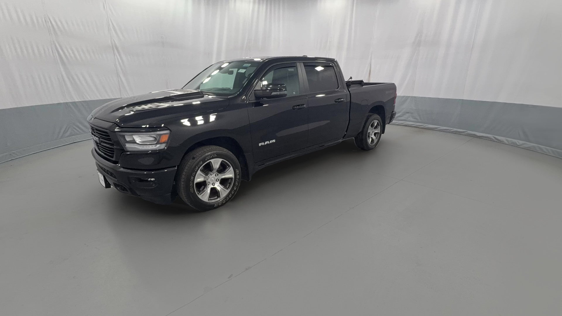 2023 Ram 1500 Crew Cab vehicle photo