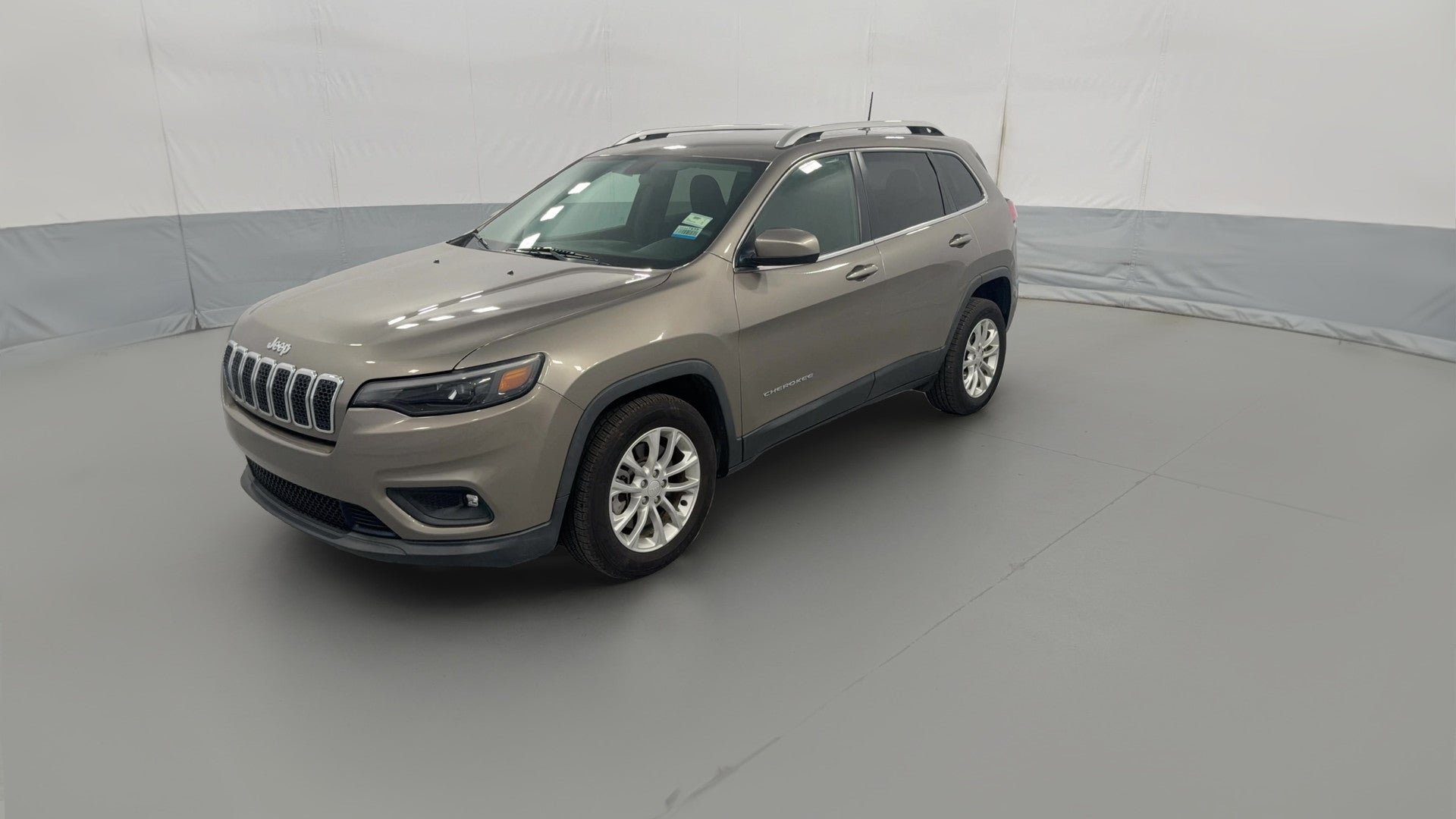 2019 Jeep Cherokee vehicle photo