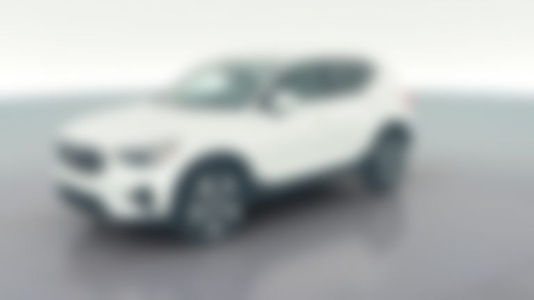 2025 Volvo XC40 vehicle photo