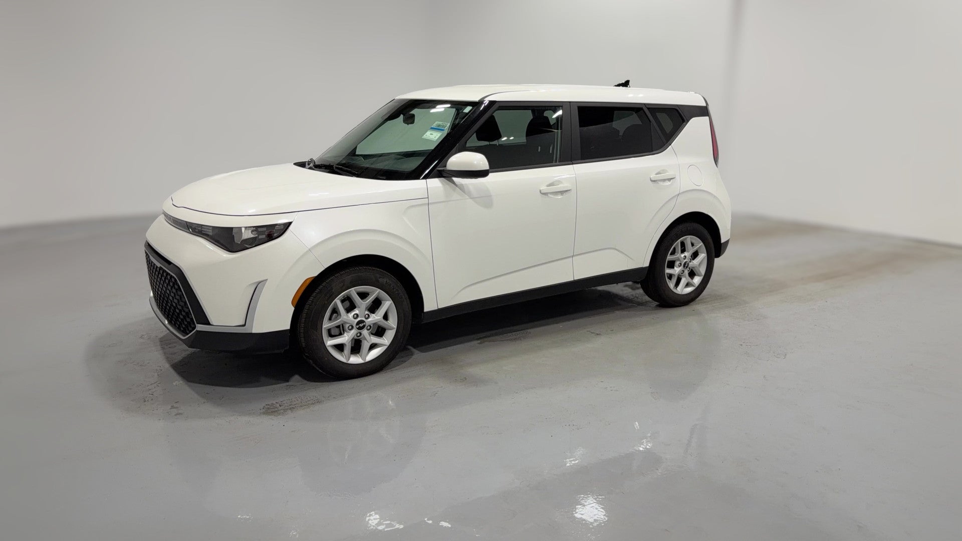 2025 Kia Soul vehicle photo