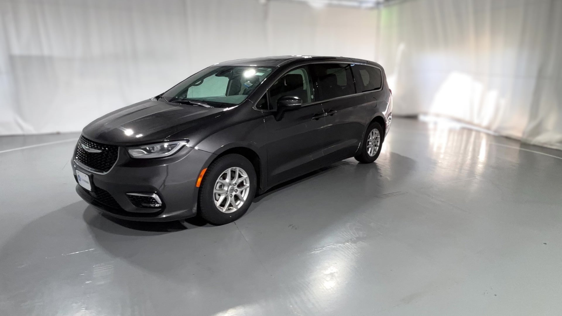 2023 Chrysler Pacifica vehicle photo