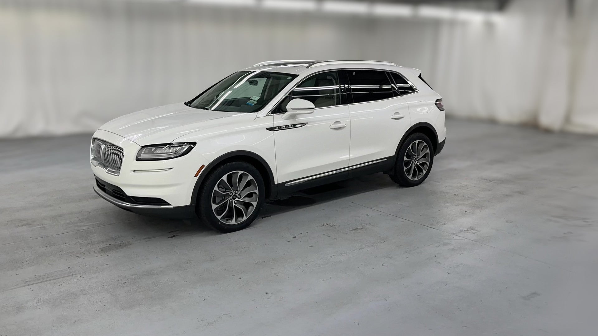 2023 Lincoln Nautilus vehicle photo
