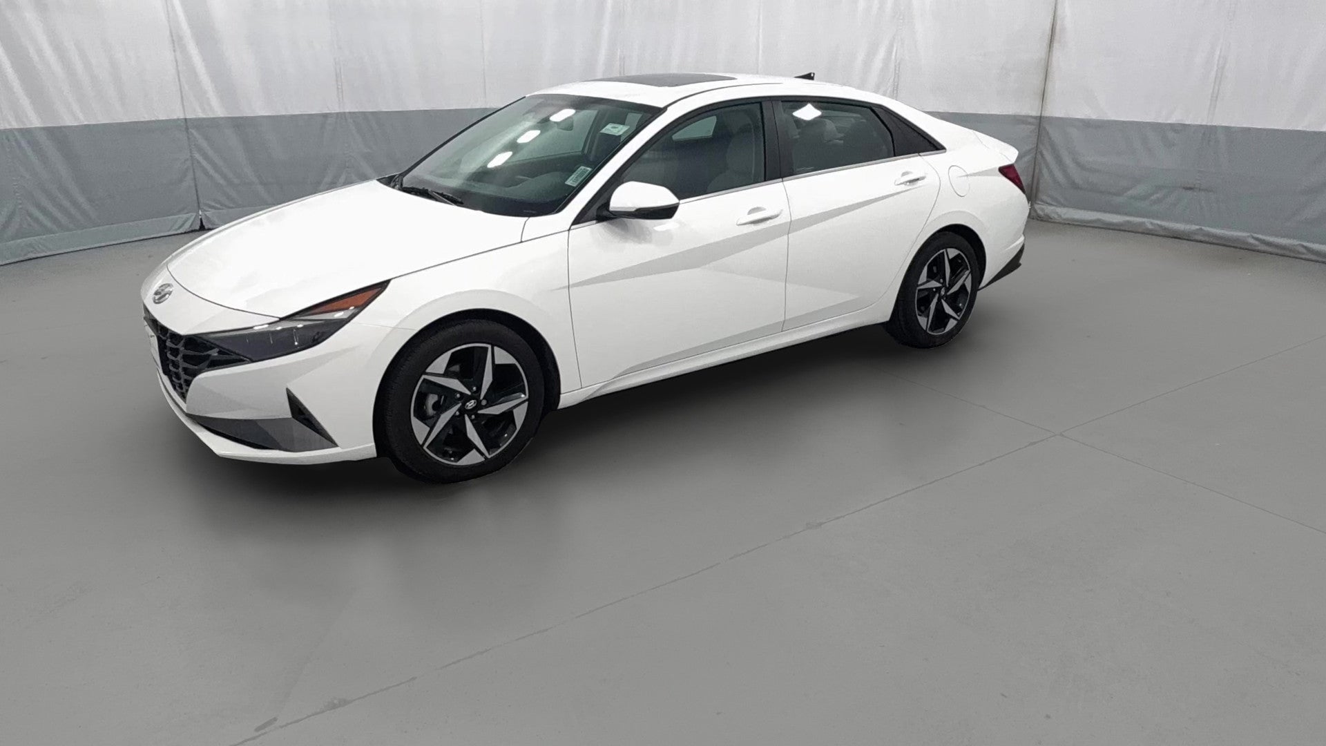 2023 Hyundai Elantra Hybrid vehicle photo