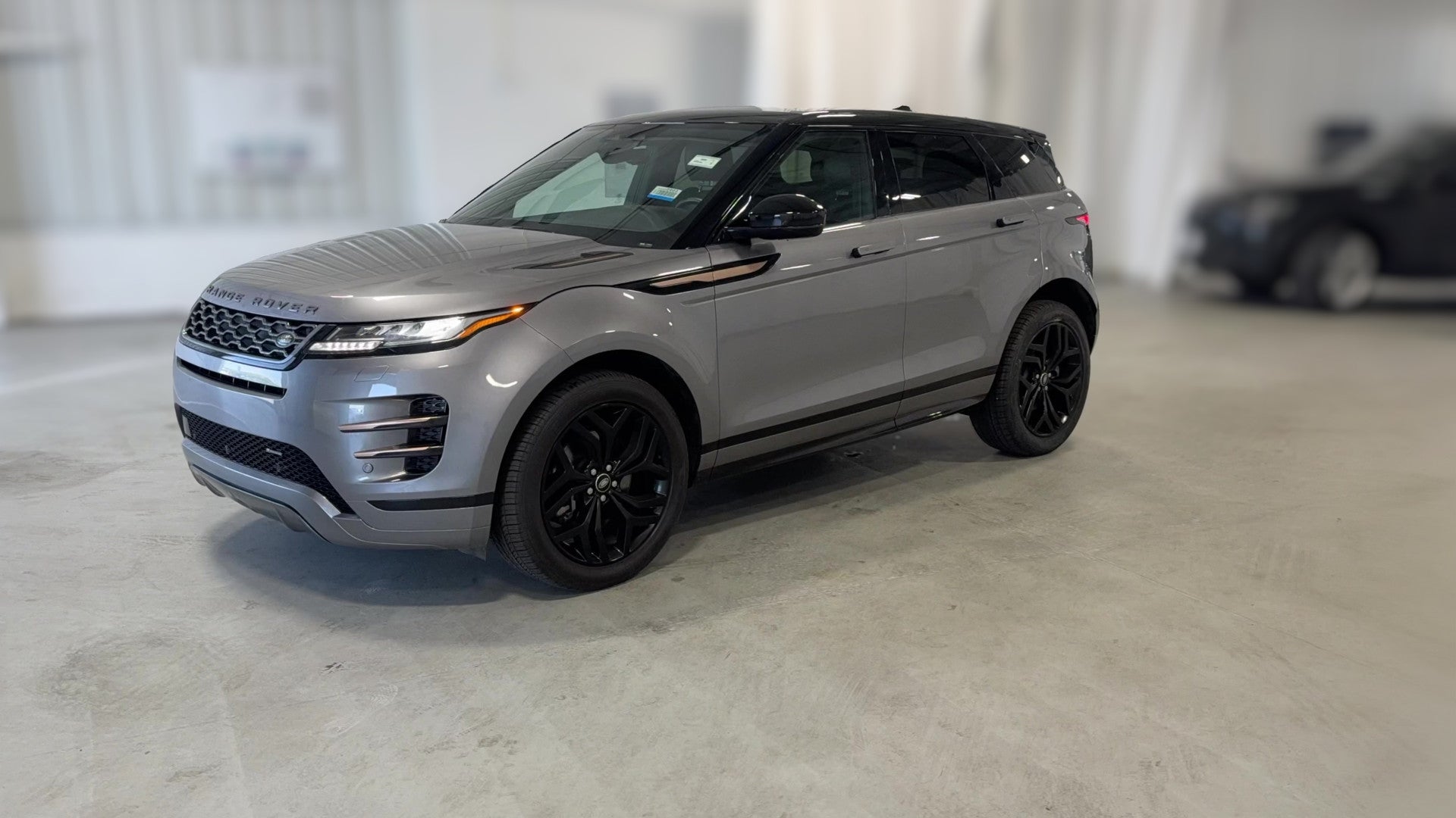 2023 Land Rover Range Rover Evoque vehicle photo