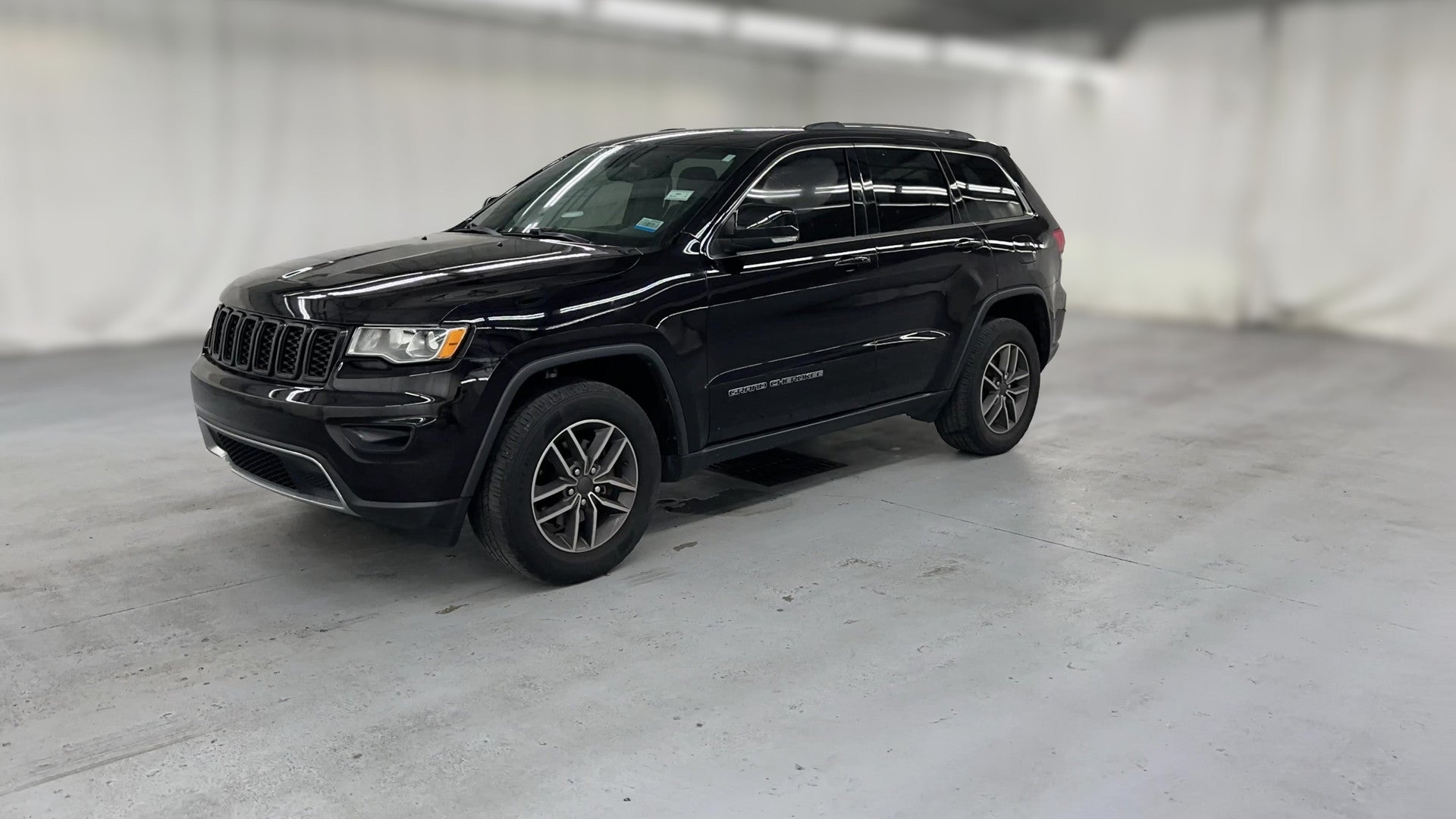 2019 Jeep Grand Cherokee vehicle photo