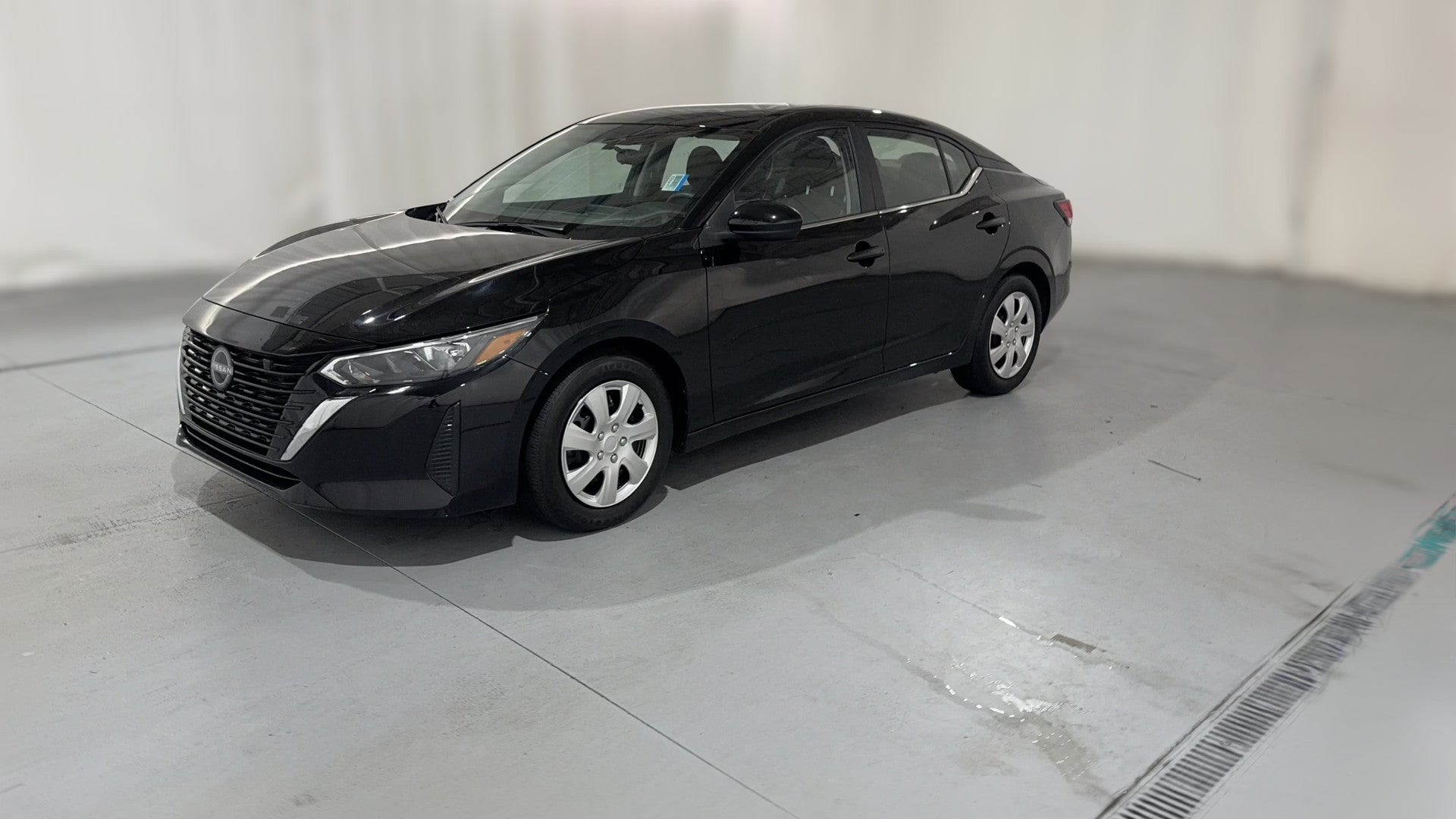 2025 Nissan Sentra vehicle photo