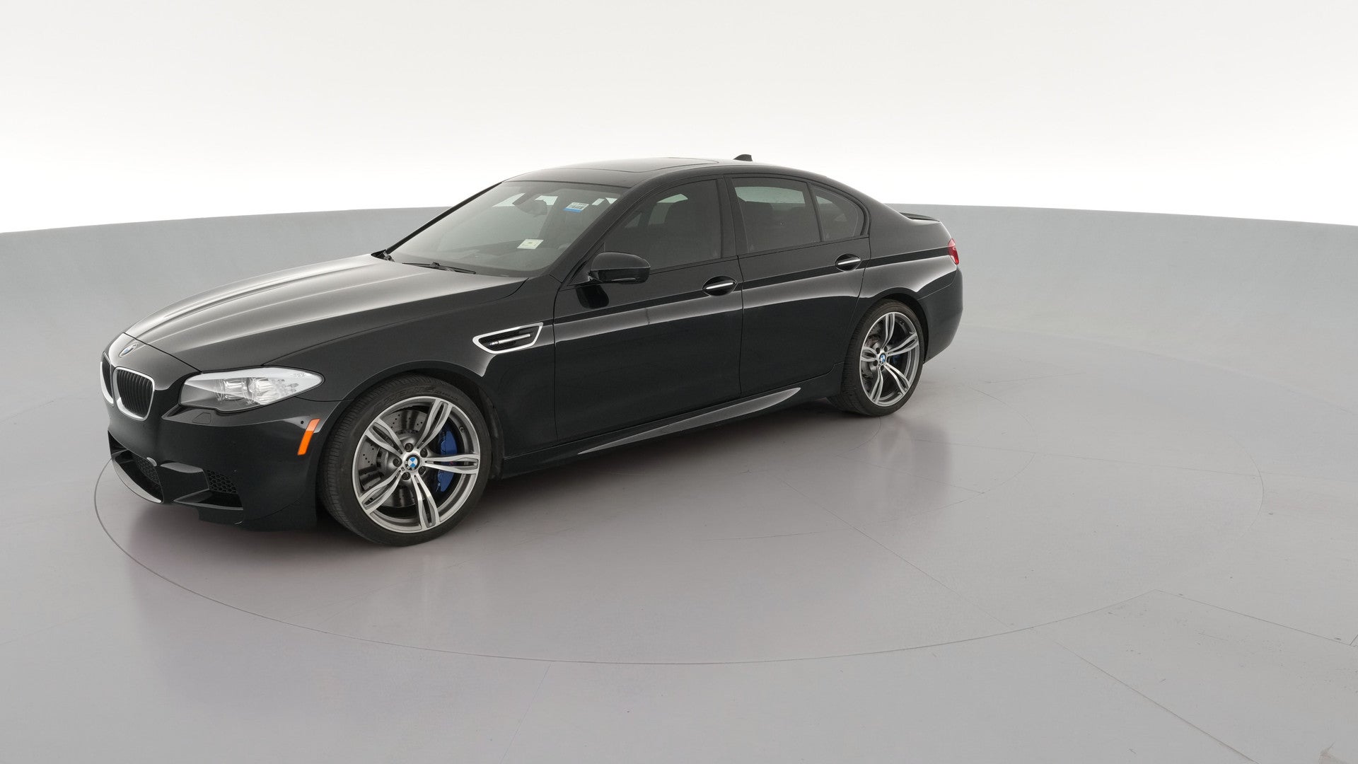 2013 BMW M5 vehicle photo