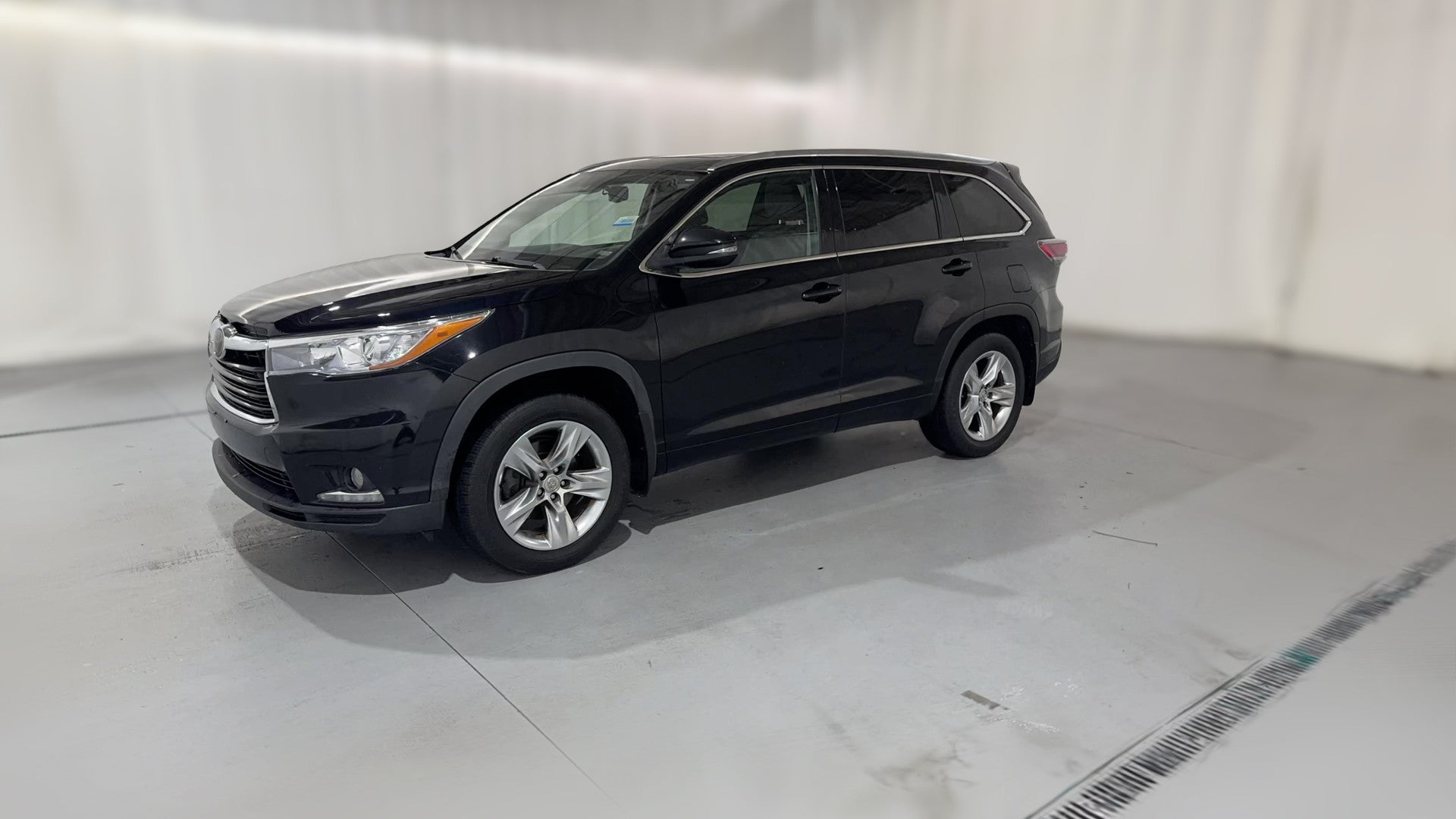 2015 Toyota Highlander vehicle photo