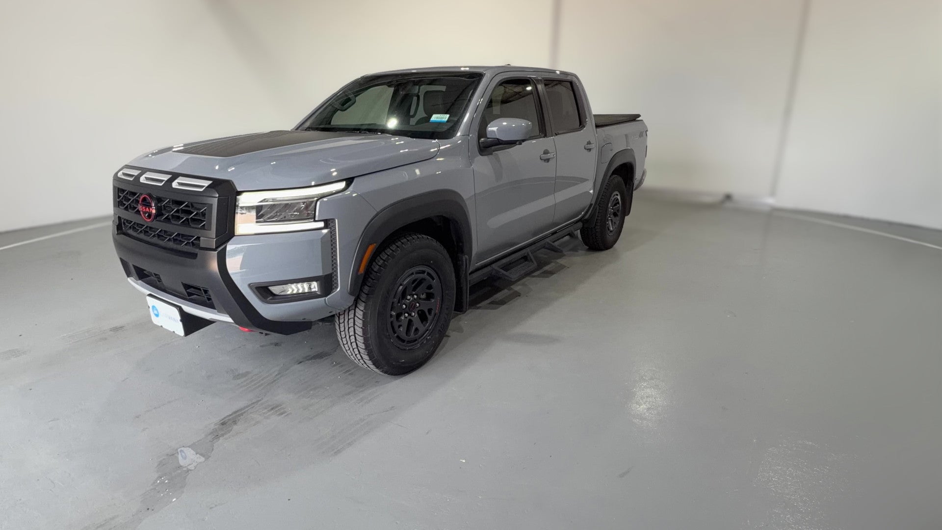 2025 Nissan Frontier Crew Cab vehicle photo