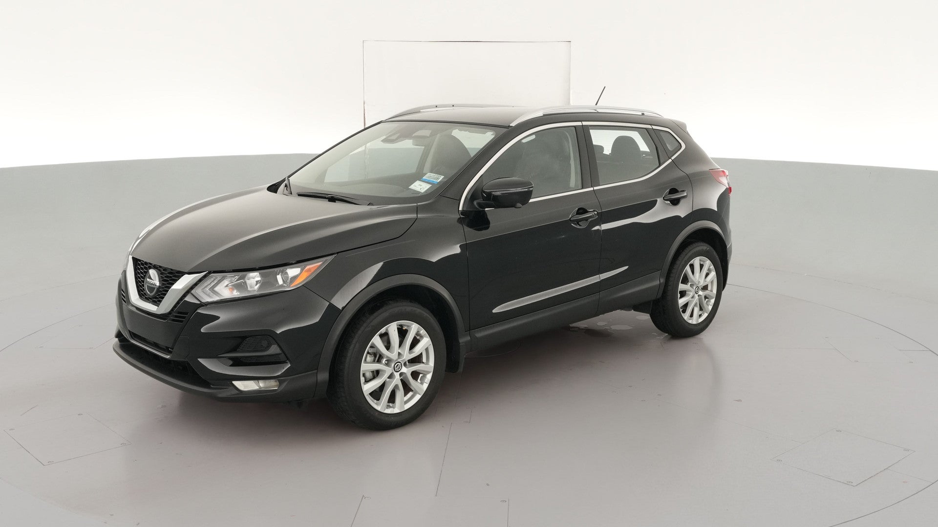 2022 Nissan Rogue Sport vehicle photo