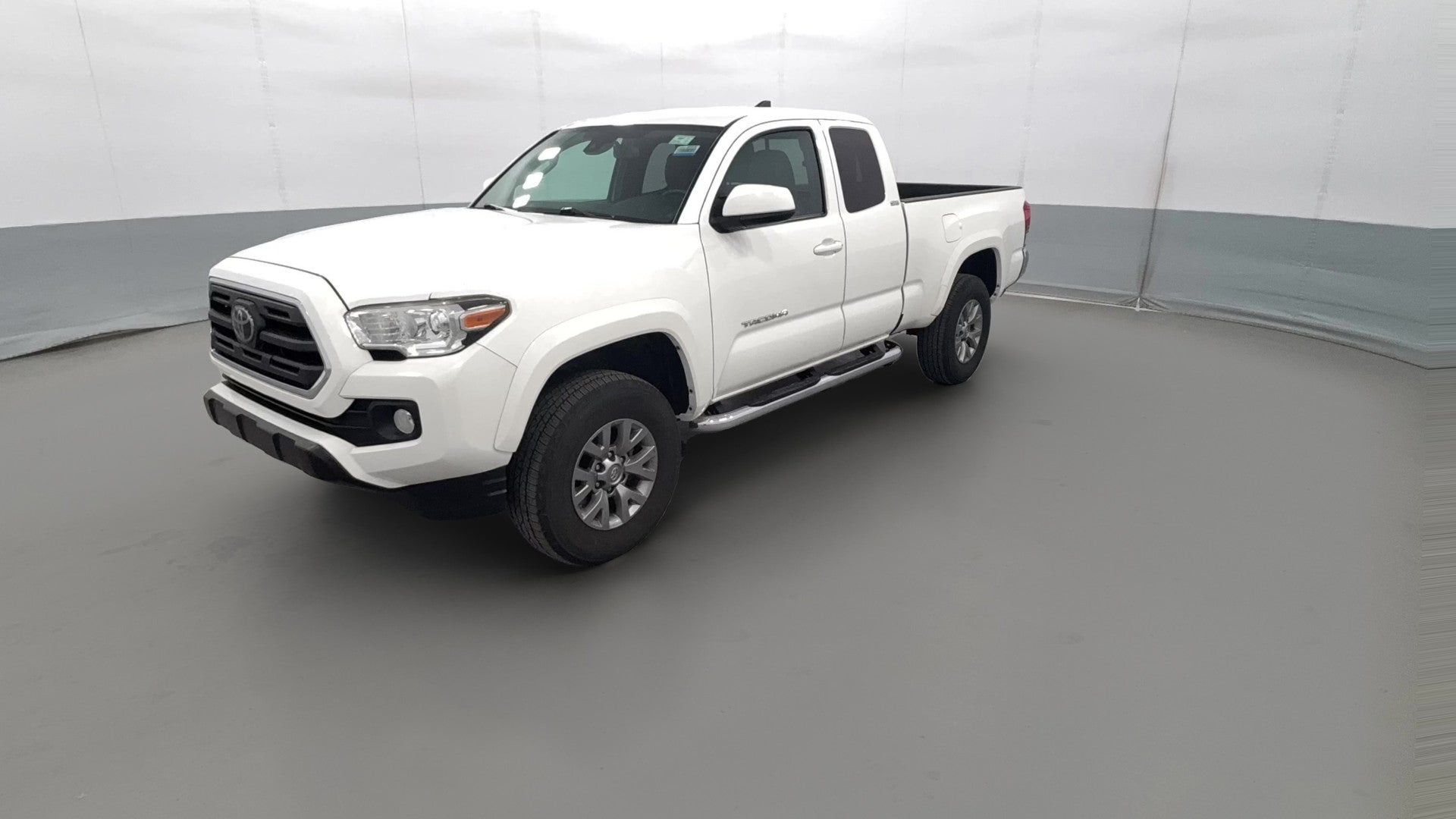 2019 Toyota Tacoma Access Cab vehicle photo