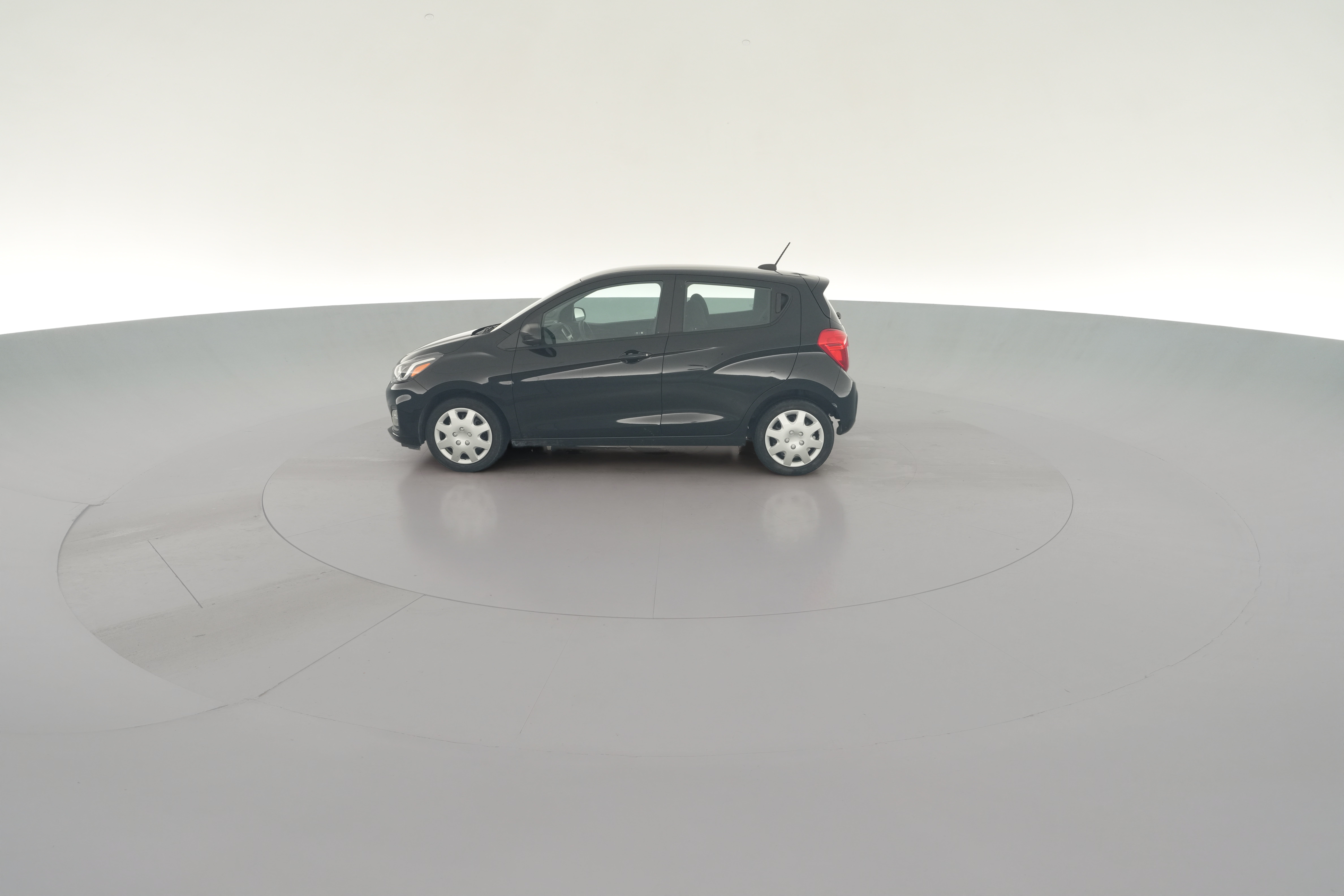 2021 Chevrolet Spark LS - Photo 21