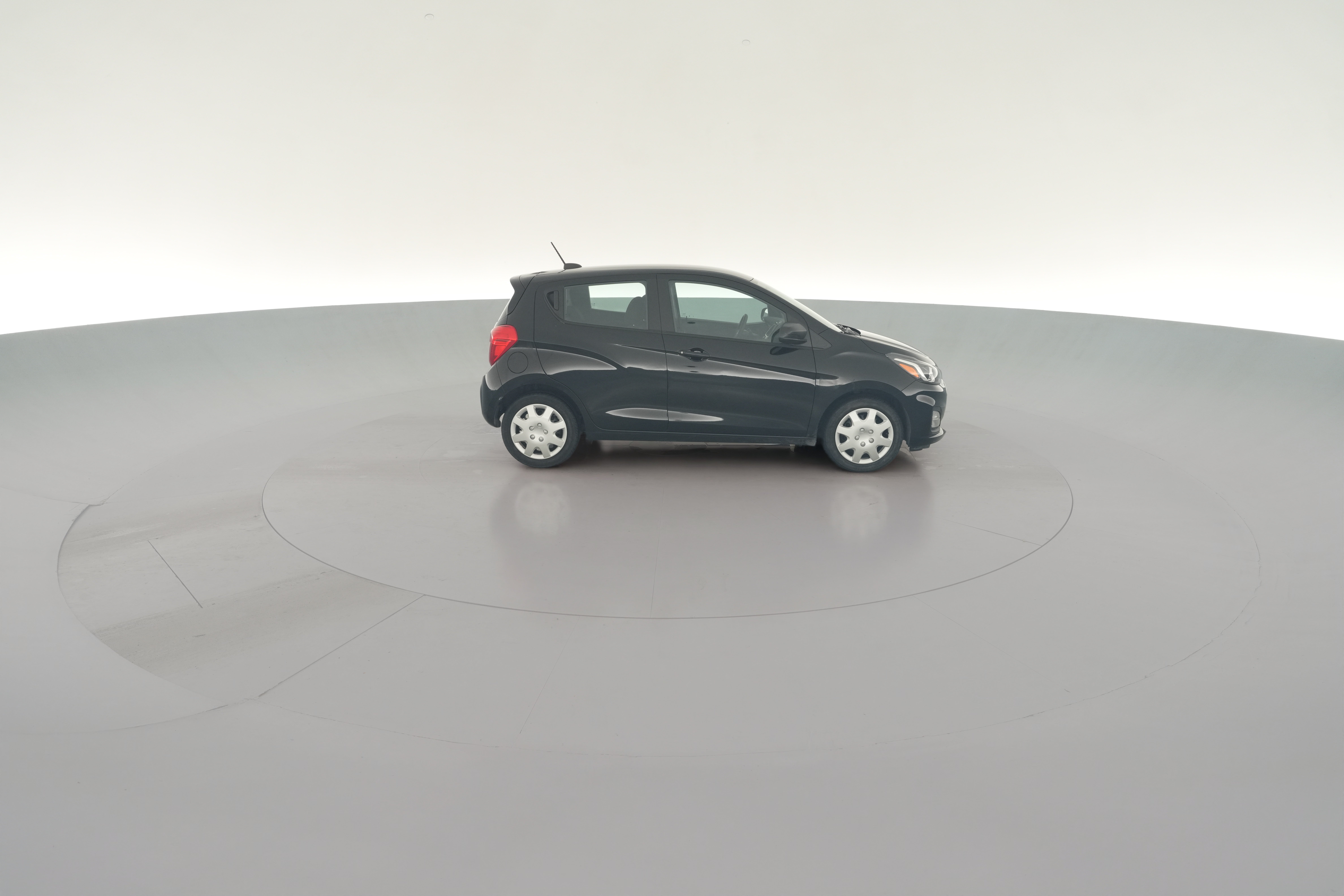 2021 Chevrolet Spark LS - Photo 29