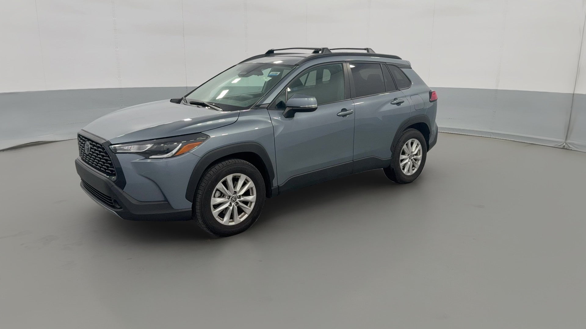 2024 Toyota Corolla Cross vehicle photo