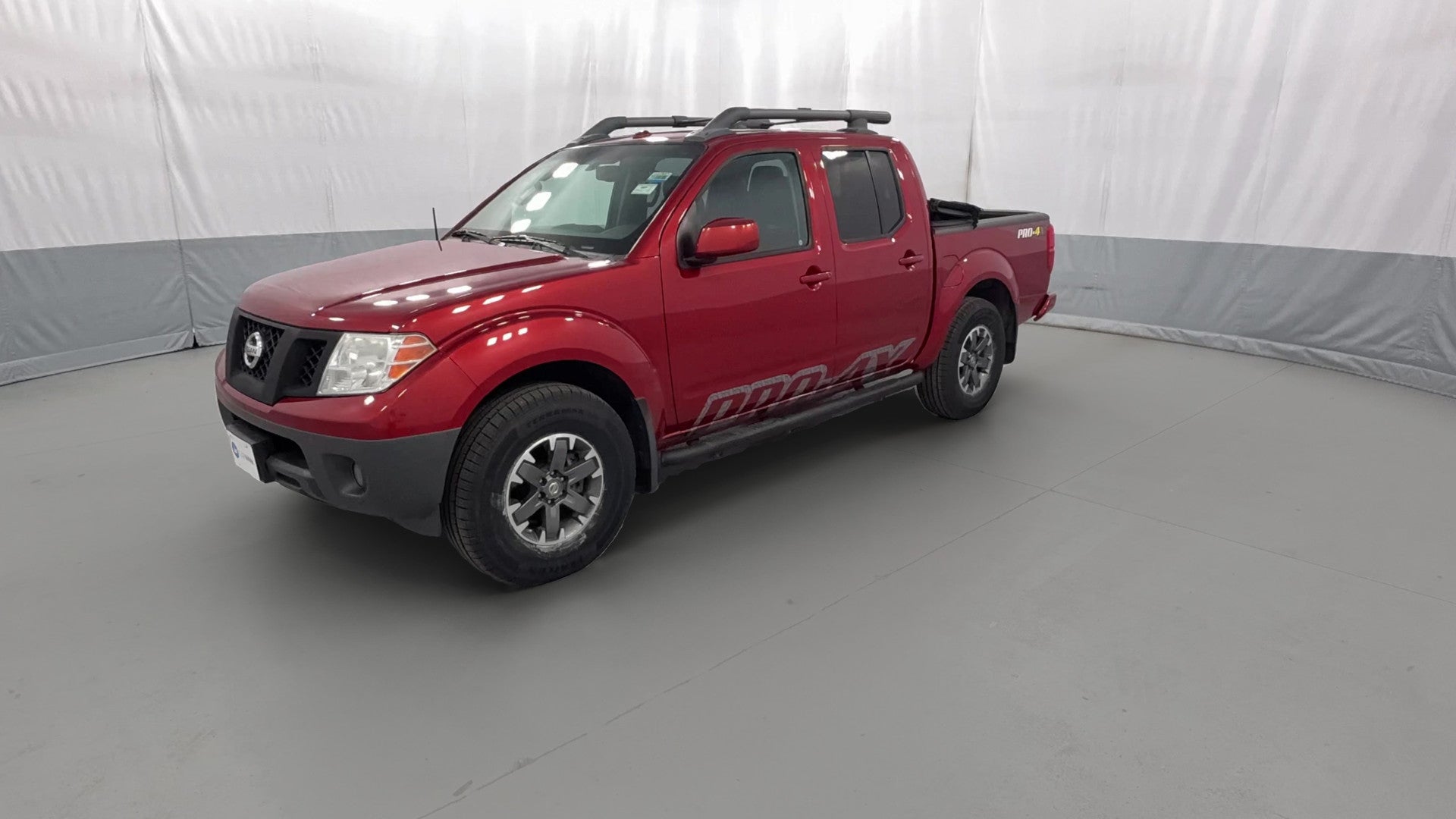 2016 Nissan Frontier Crew Cab vehicle photo