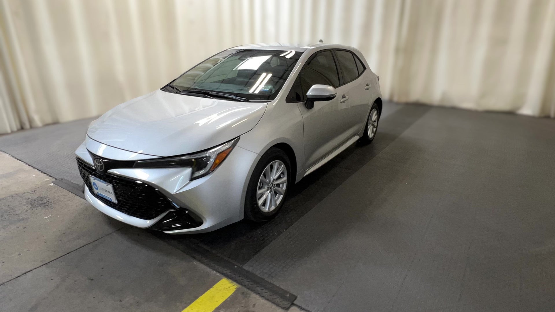 2024 Toyota Corolla Hatchback vehicle photo