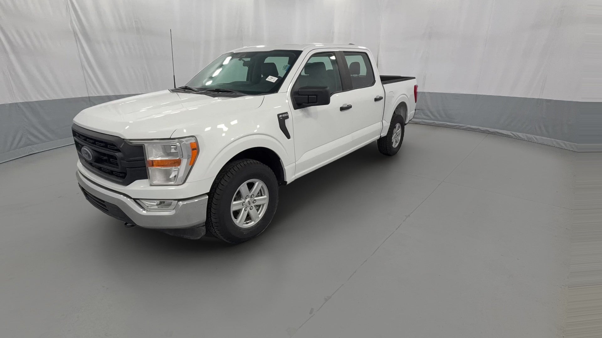 2022 Ford F150 SuperCrew Cab vehicle photo
