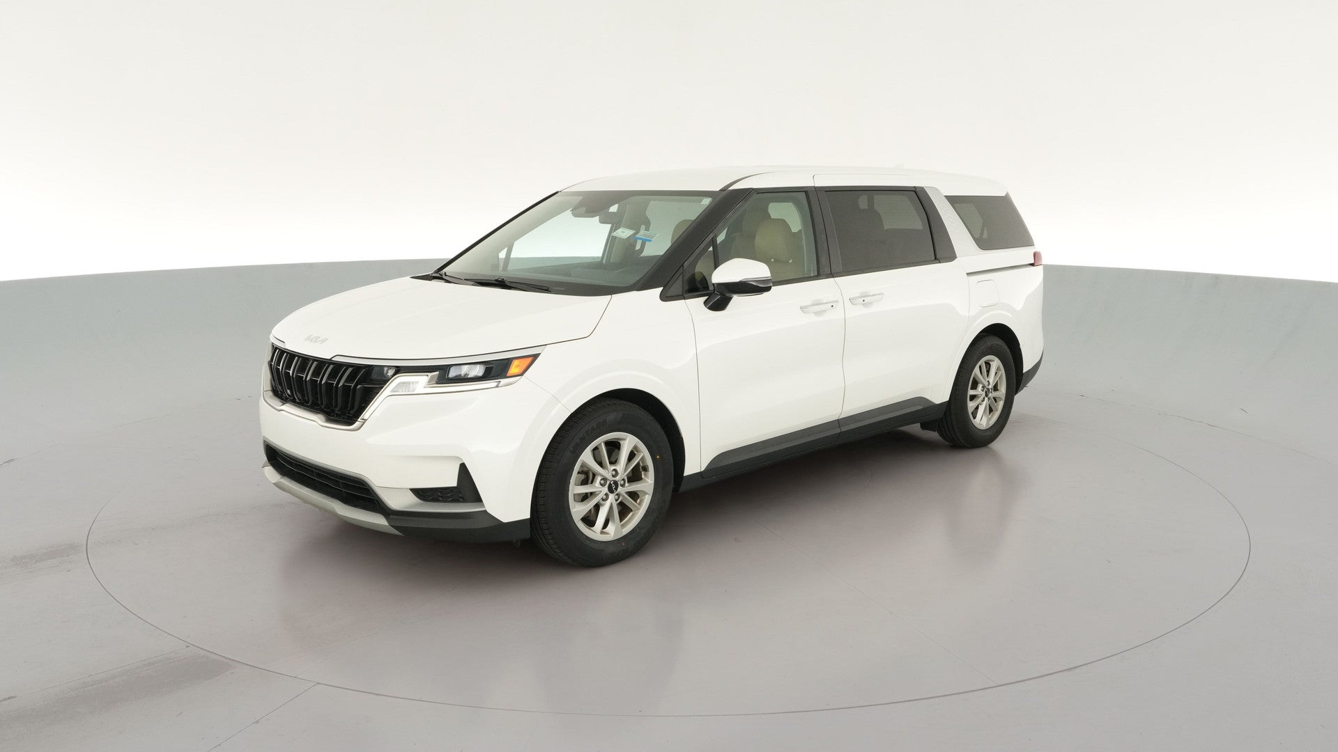 2024 Kia Carnival vehicle photo