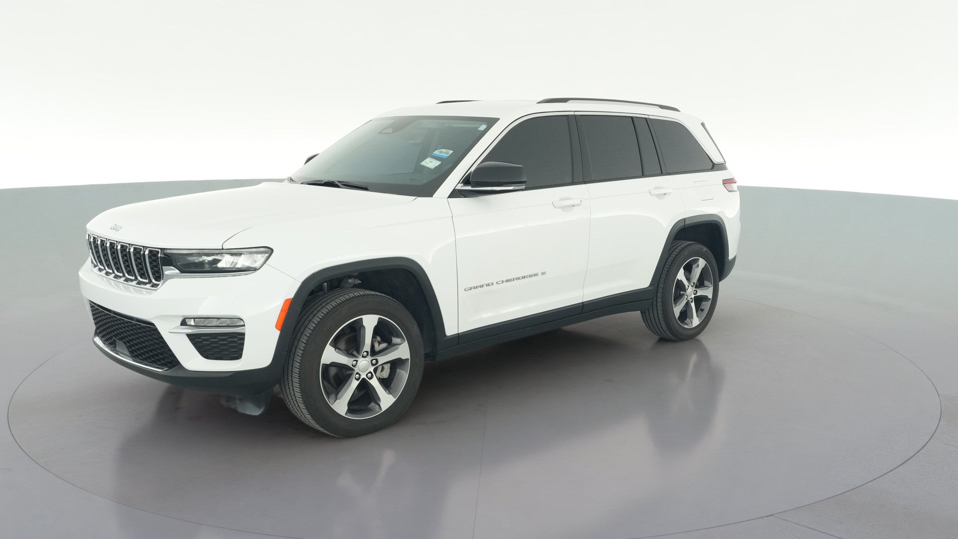 2023 Jeep Grand Cherokee vehicle photo