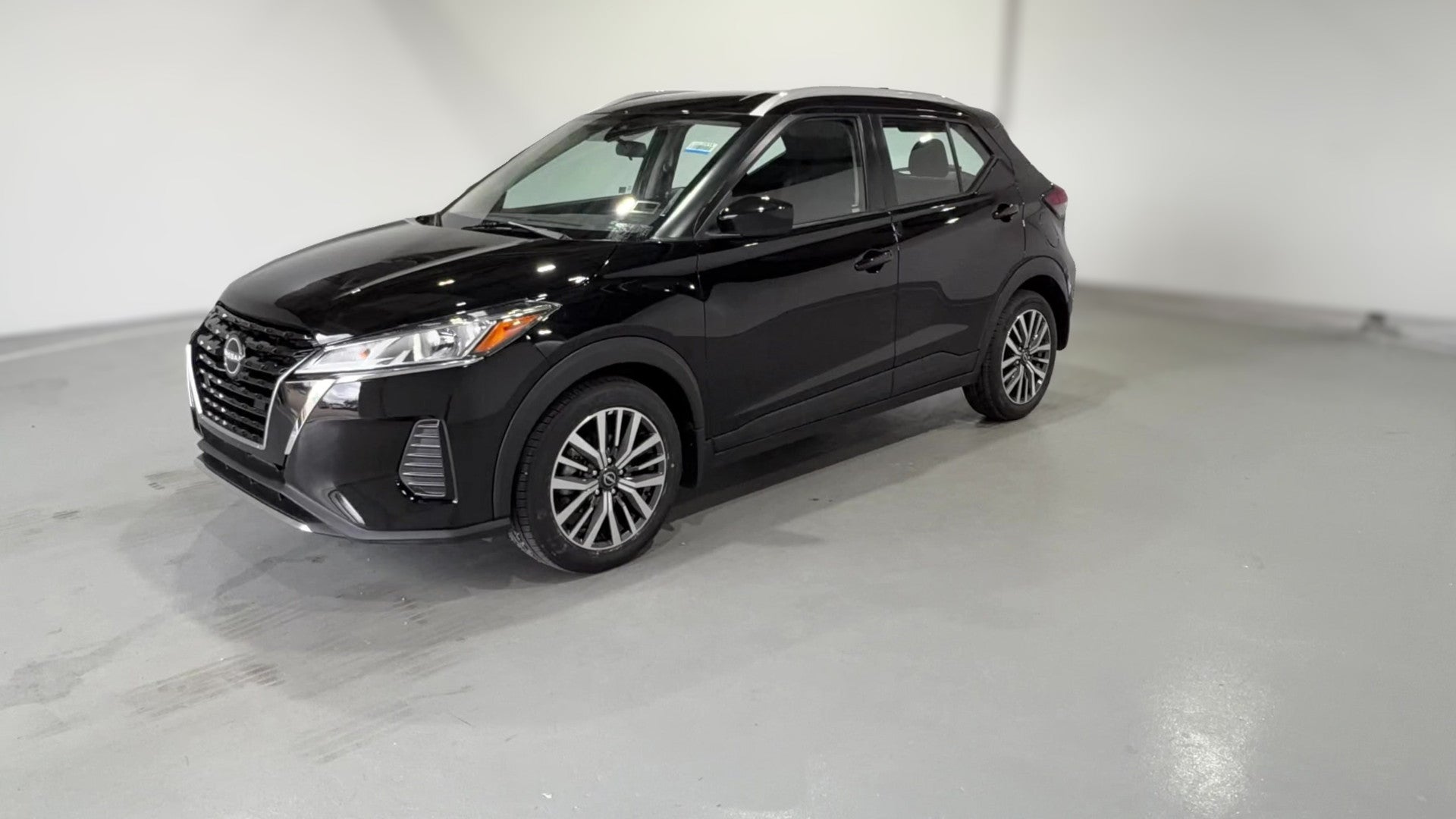2024 Nissan Kicks vehicle photo