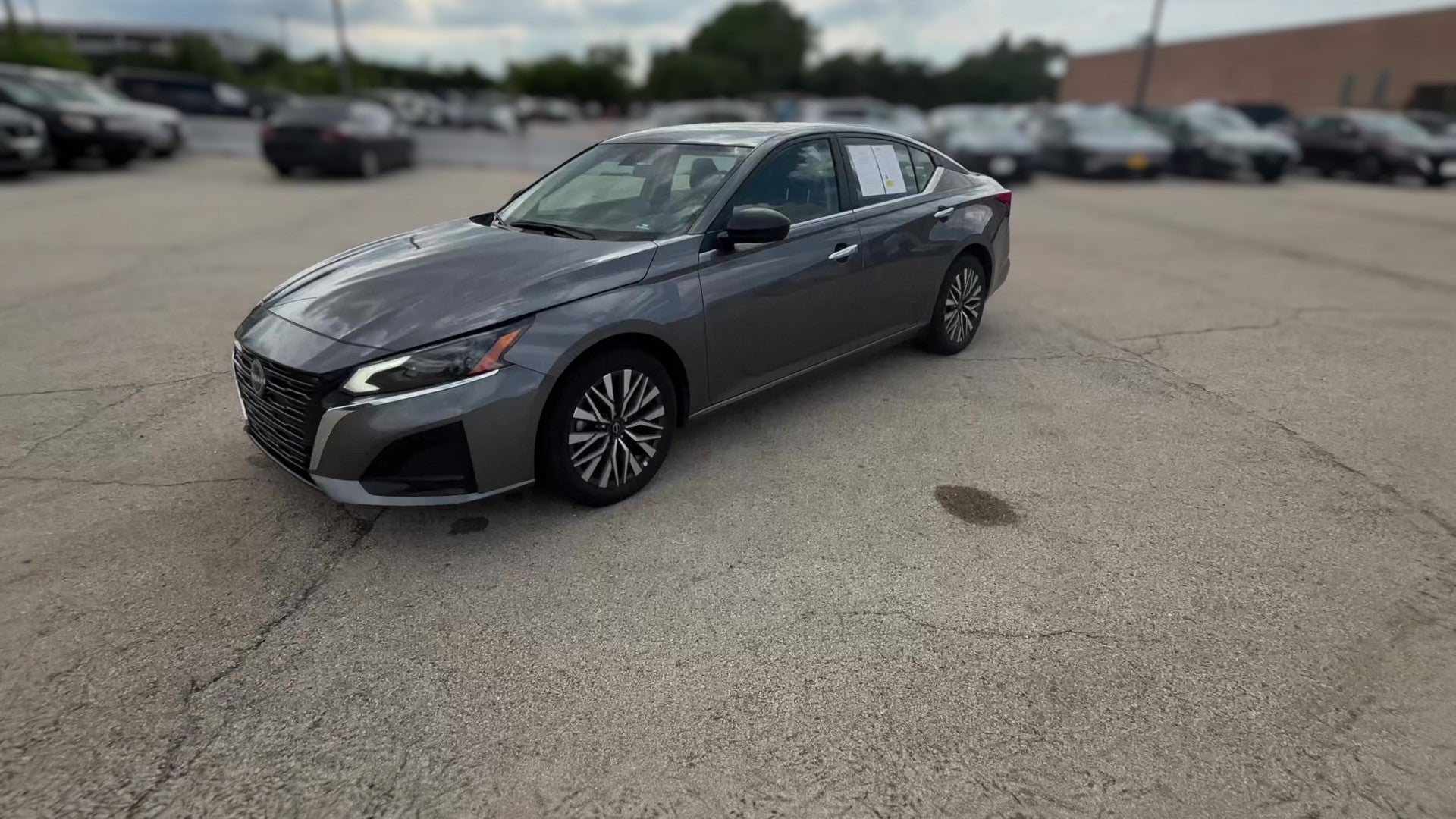 2025 Nissan Altima vehicle photo