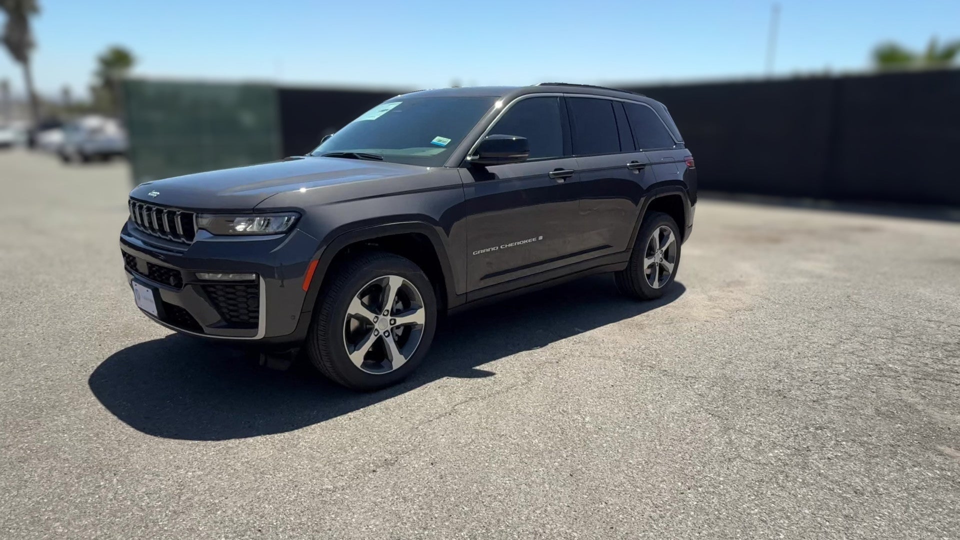 2026 Jeep Grand Cherokee vehicle photo