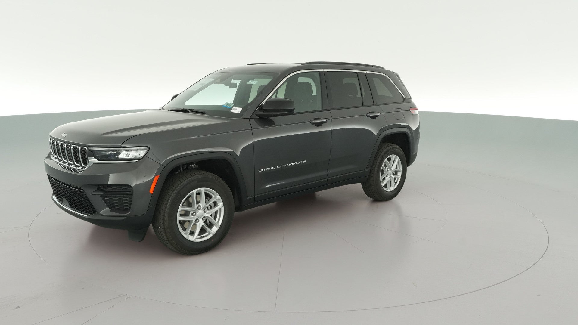 2026 Jeep Grand Cherokee vehicle photo