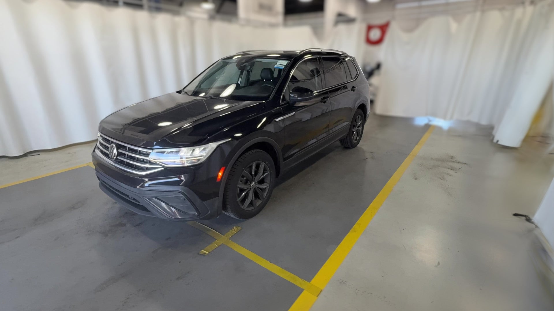 2022 Volkswagen Tiguan vehicle photo