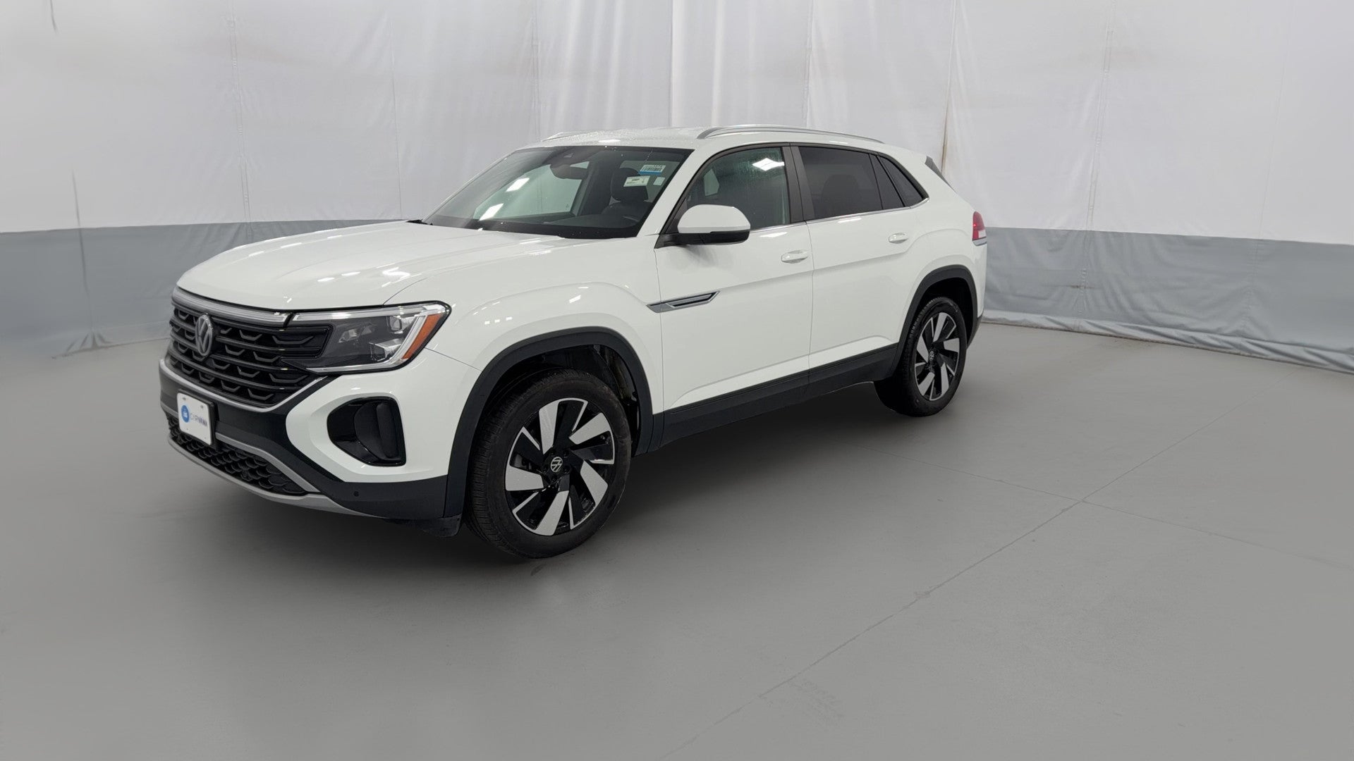 2025 Volkswagen Atlas Cross Sport vehicle photo