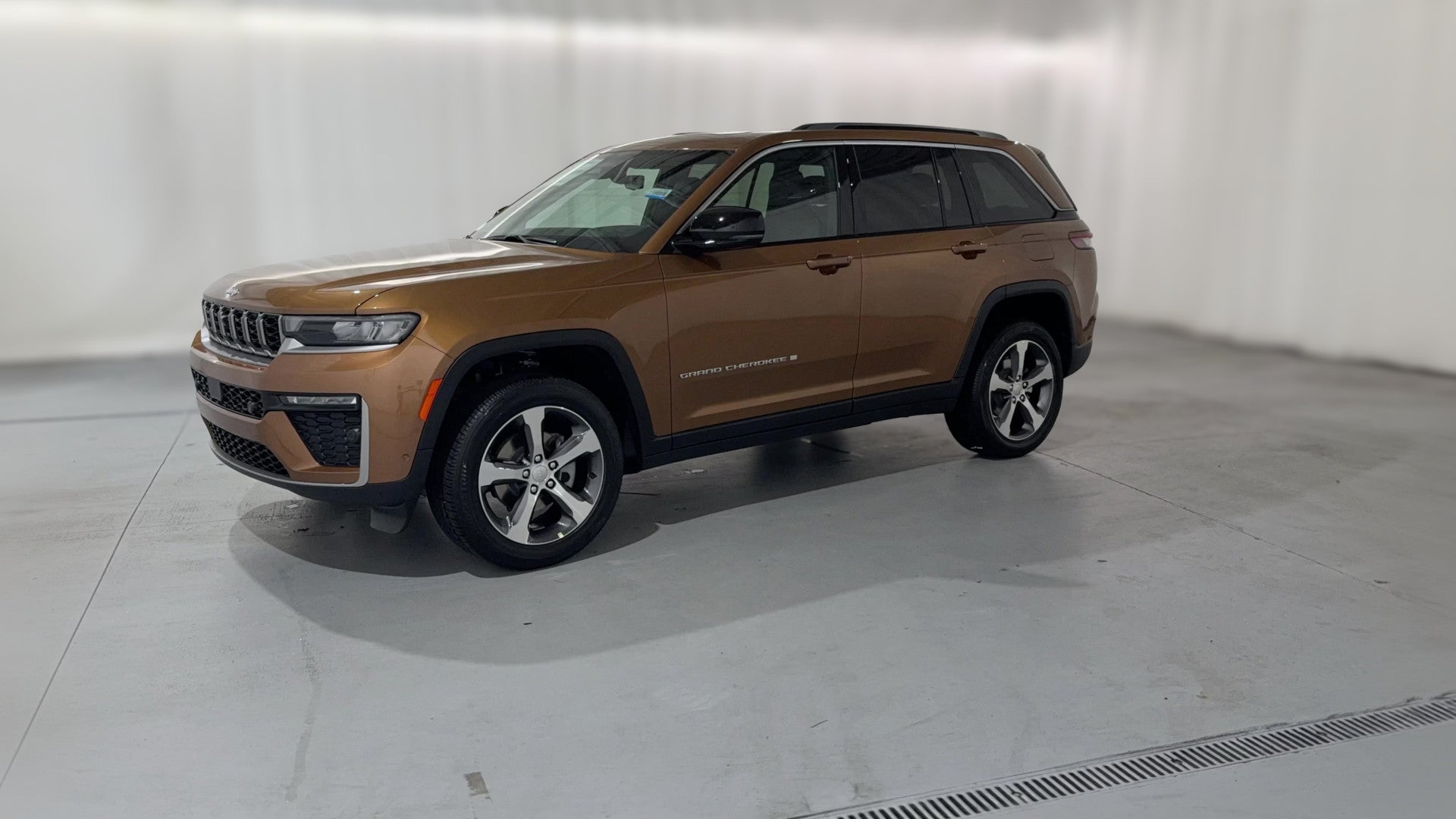 2026 Jeep Grand Cherokee vehicle photo